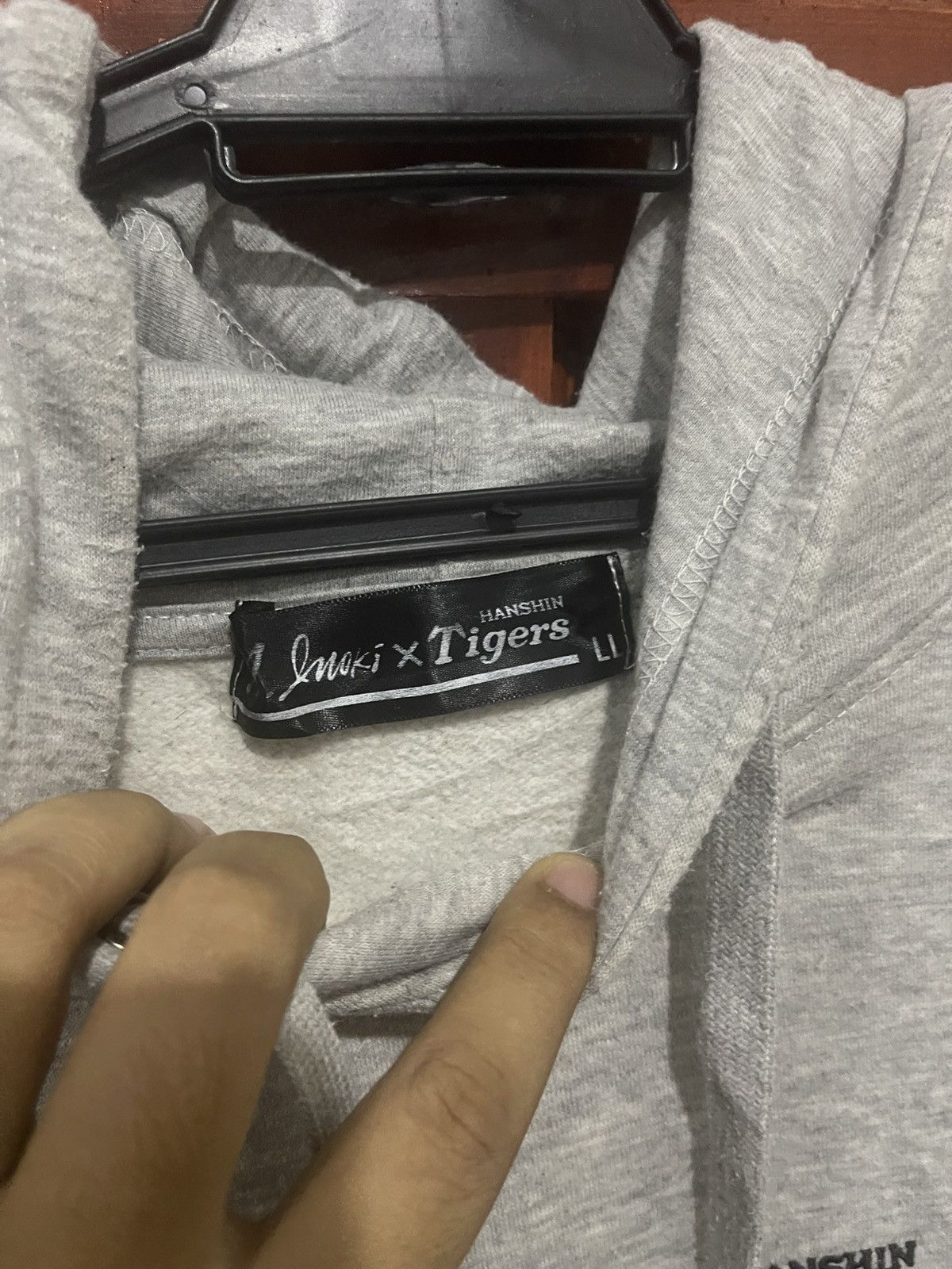 Japanese Brand Vintage Antonio Inoki X Hanshin Tigers Collaboration Hoodie Size US L / EU 52-54 / 3 - 4 Thumbnail