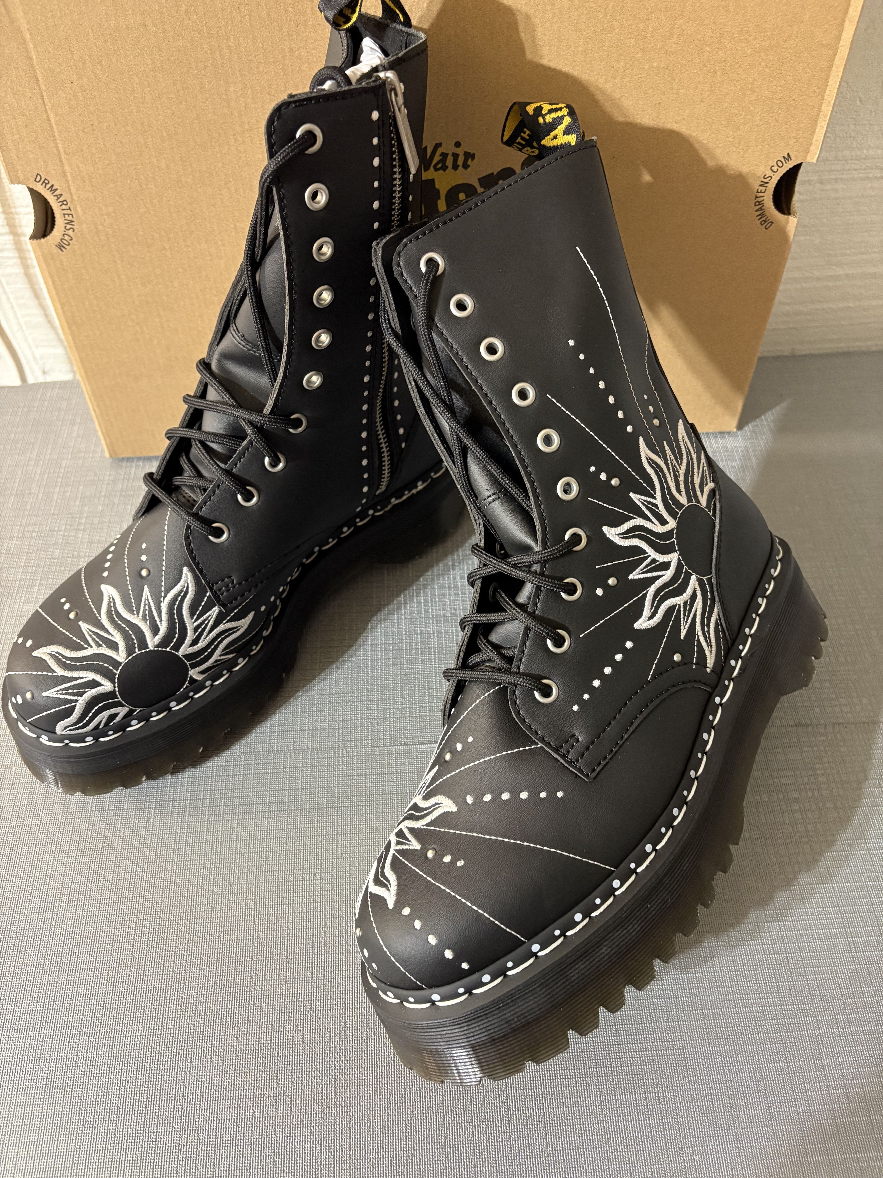 Dr. Martens DR. MARTENS JADON HI SOLAR FLARE LEATHER PLATFORMS Size US 11 / EU 44 - 7 Thumbnail