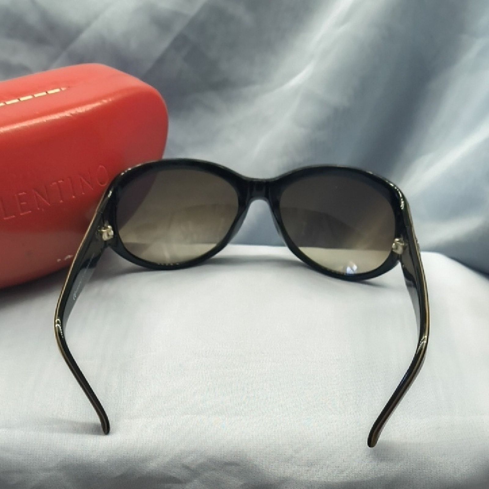 Valentino Valentino Garavani Tortoise Shell Sunglasses Size ONE SIZE - 8 Thumbnail