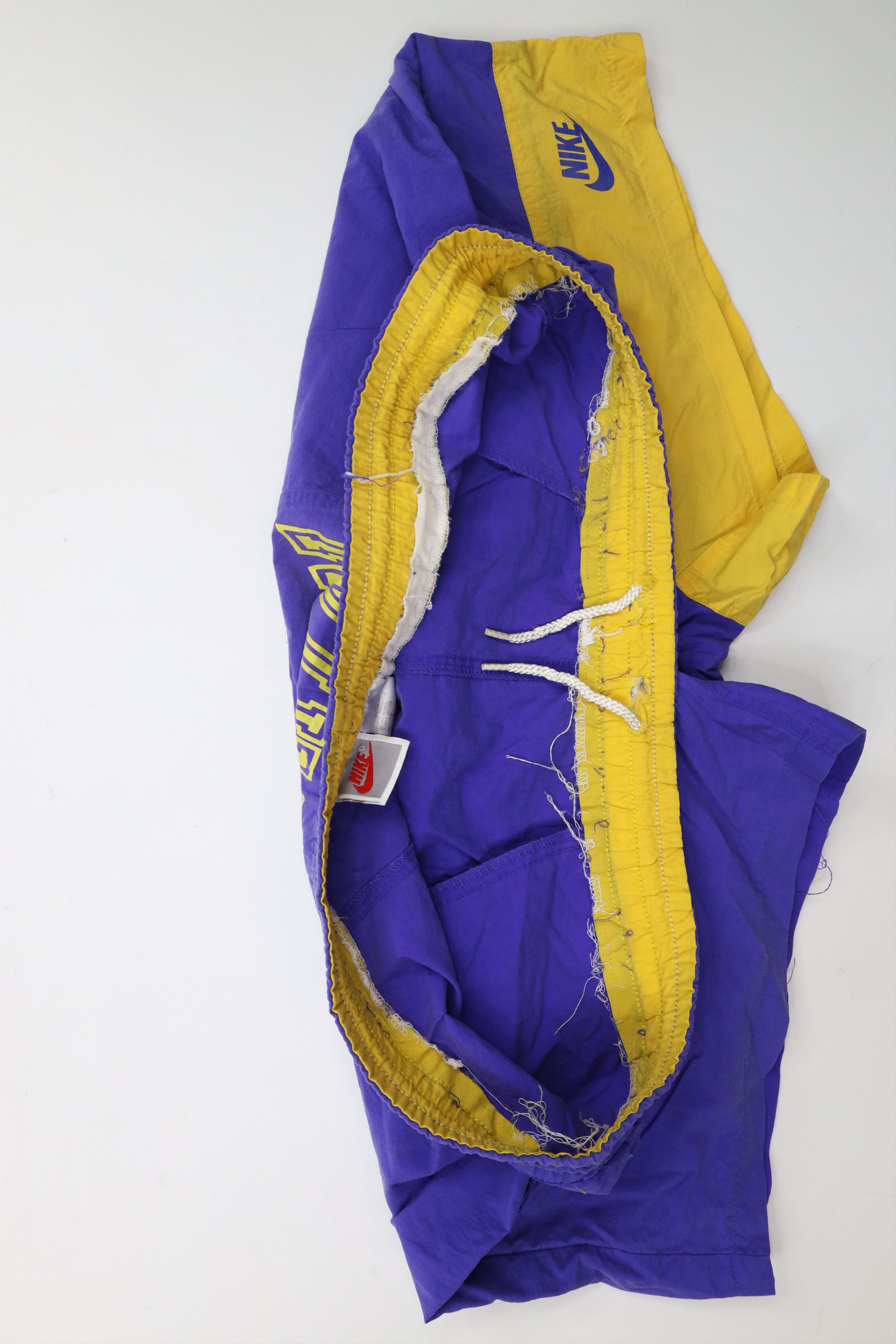Nike × Vintage Vintage 90s Nike Block Above Knee Shorts LA Lakers AS IS Size US 34 / EU 50 - 9 Thumbnail