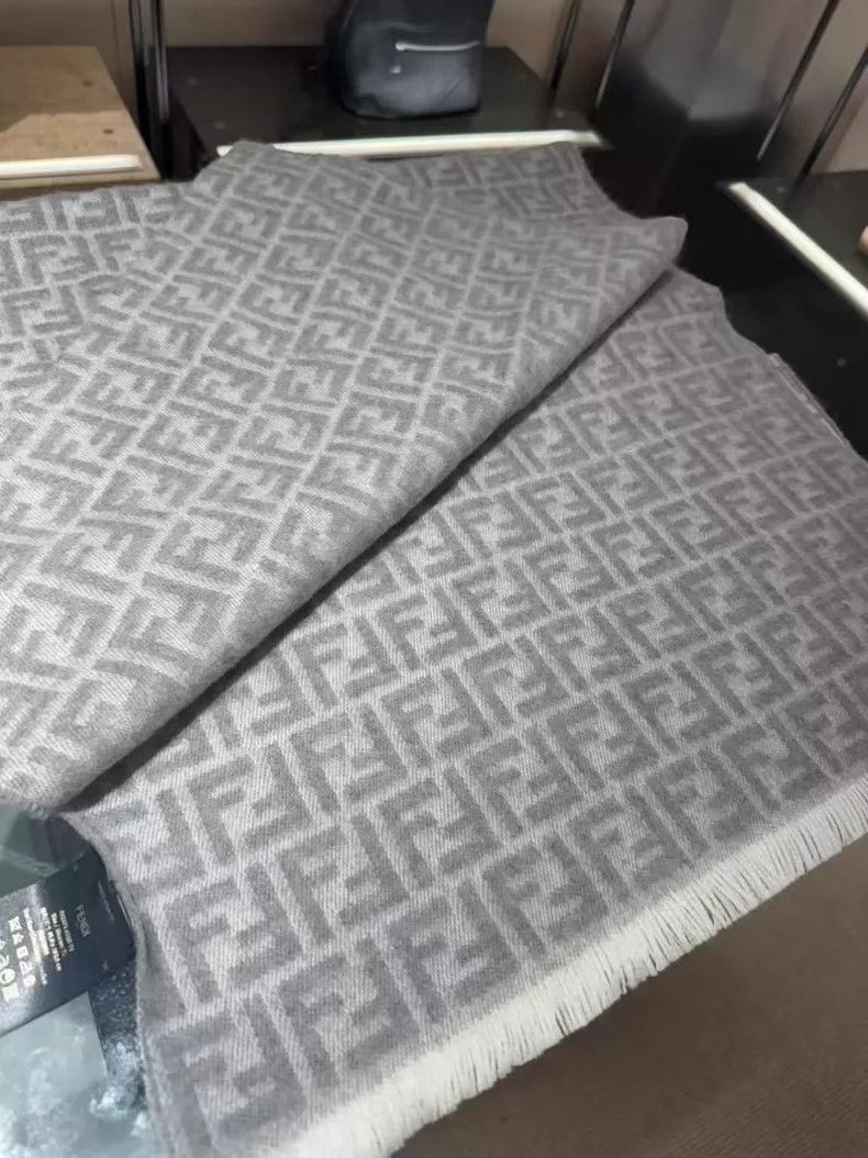 Other FENDI Big scarf shawl Size ONE SIZE - 3 Thumbnail