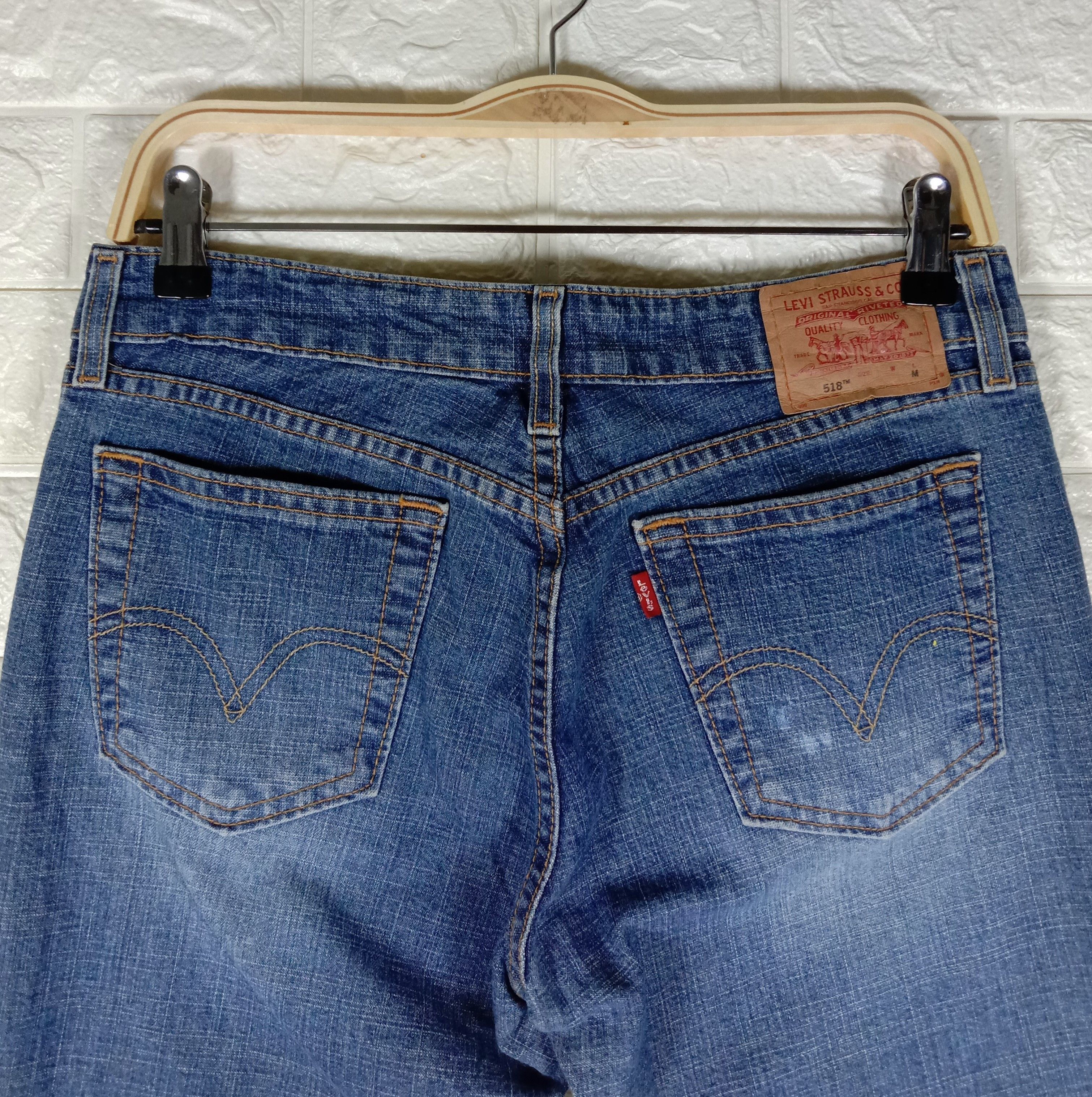 Levi's Vintage Levi's 518 Flare Jeans Blue Wash Denim Size 31" - 6 Thumbnail