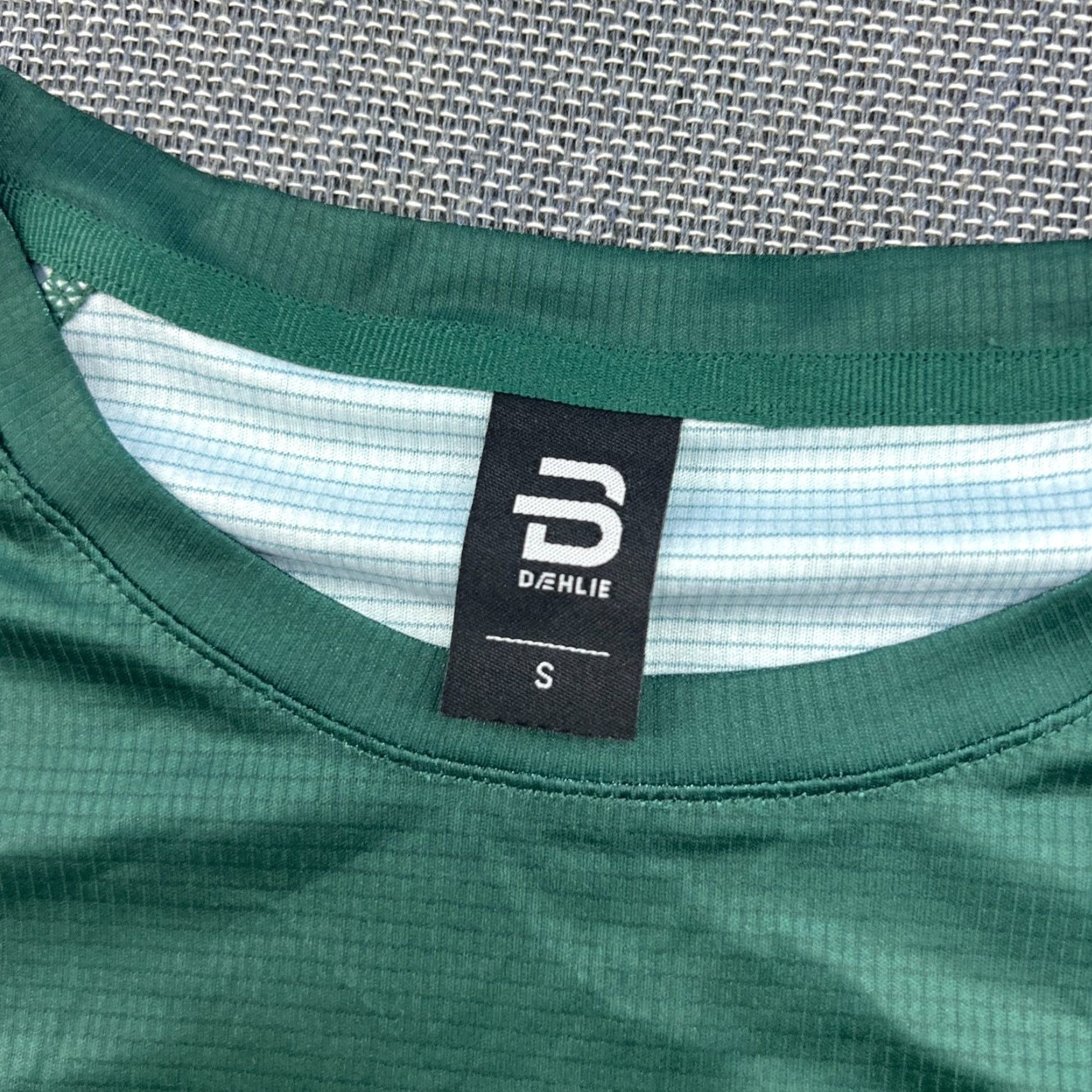 Vintage Bjorn Daehlie Mens Shirt Small Green Marathon Sparebank Running Triathlon Shirt Slim Quick Dry Stretch Men XS? Size US S / EU 44-46 / 1 - 4 Thumbnail