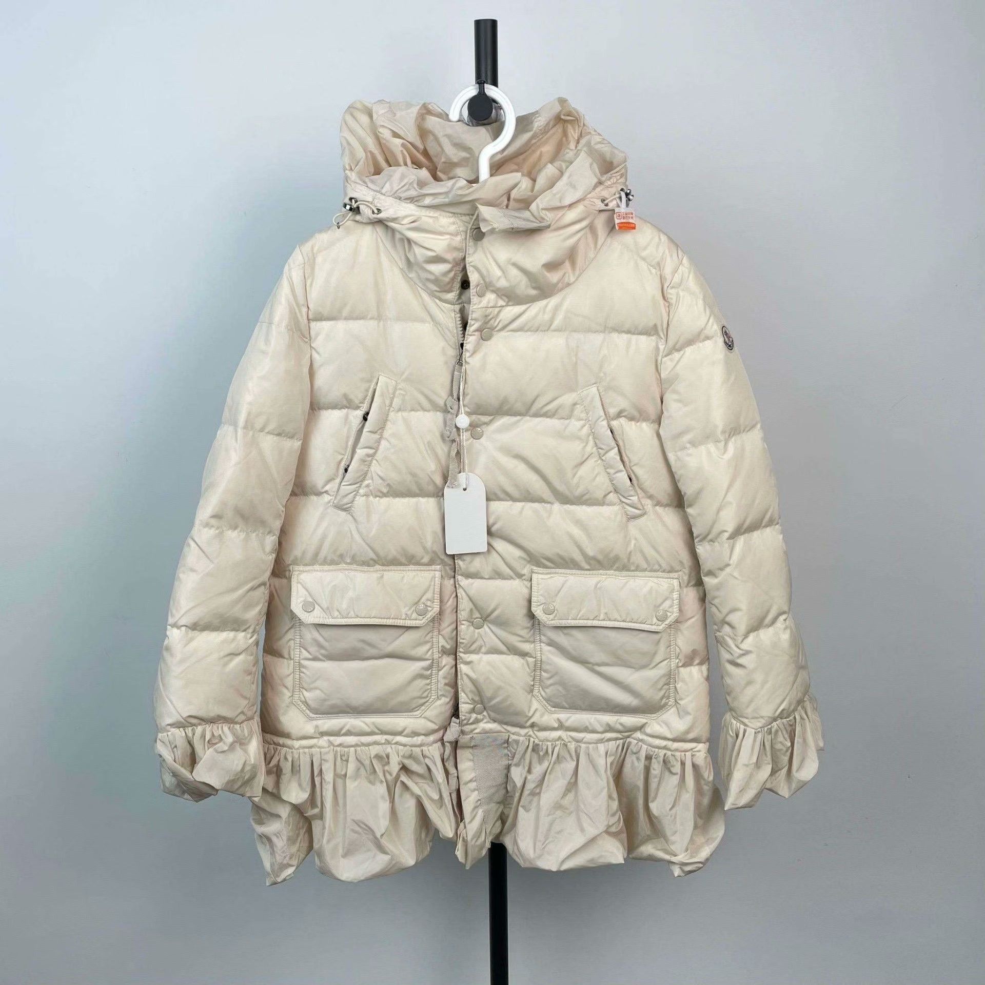Moncler Moncler Down Beige Down Jacket S Women Size S / US 4 / IT 40 - 1 Thumbnail