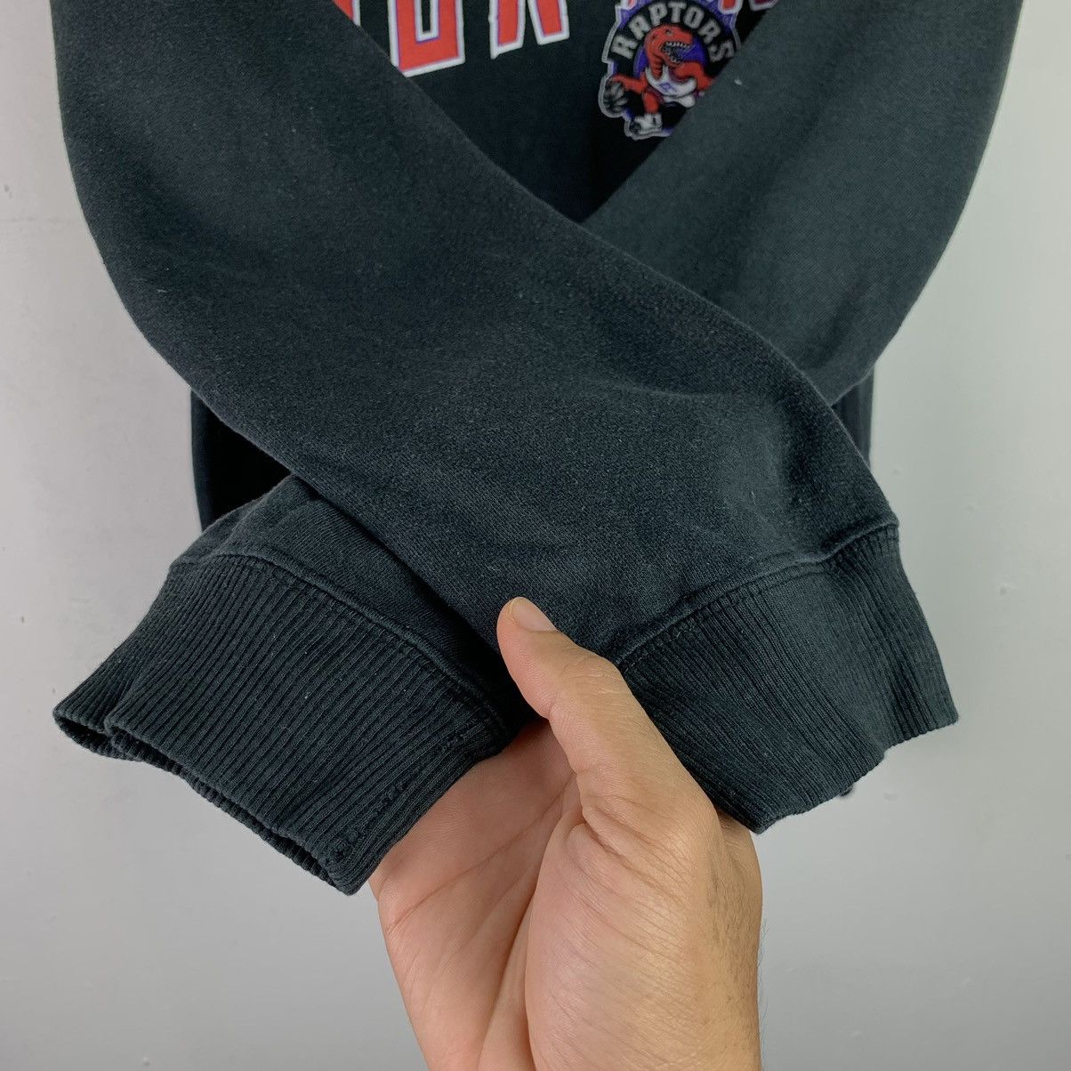 Adidas × Vintage Vintage Adidas Raptors Graphic Hoodie Size US L / EU 52-54 / 3 - 9 Thumbnail