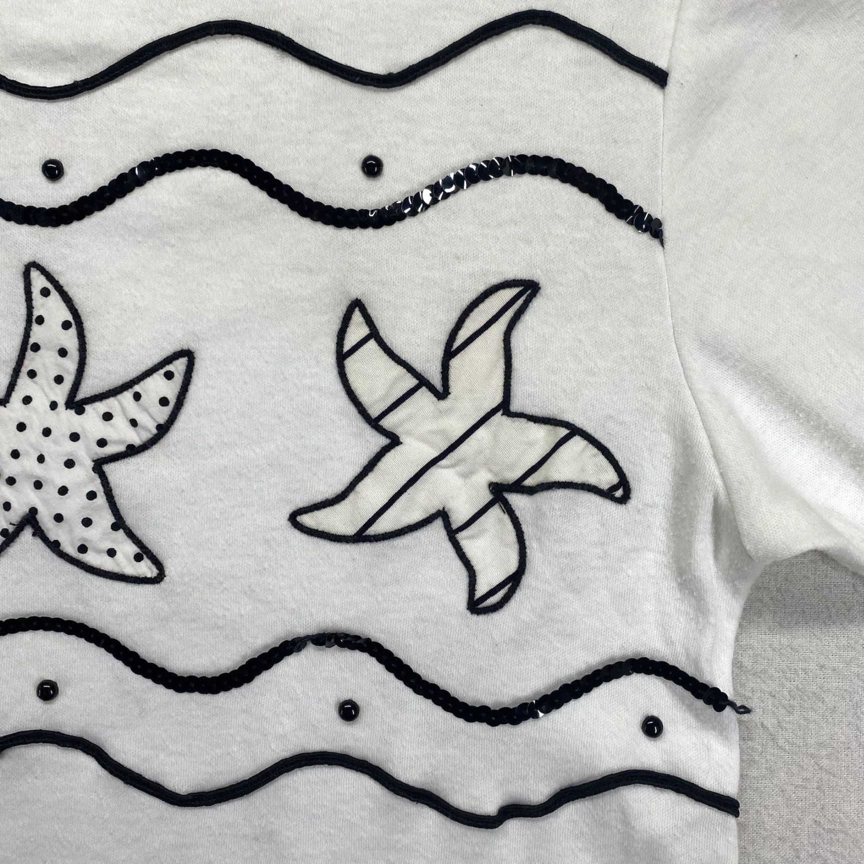 Teva VINTAGE Eva T-Shirt Woman’s Starfish White Embroidered Rhinestone Short Sleeve Crew Neck Small Size S / US 4 / IT 40 - 7 Thumbnail
