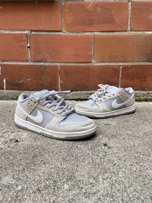 Dunk Low SB 'Summit White' AR0778-110