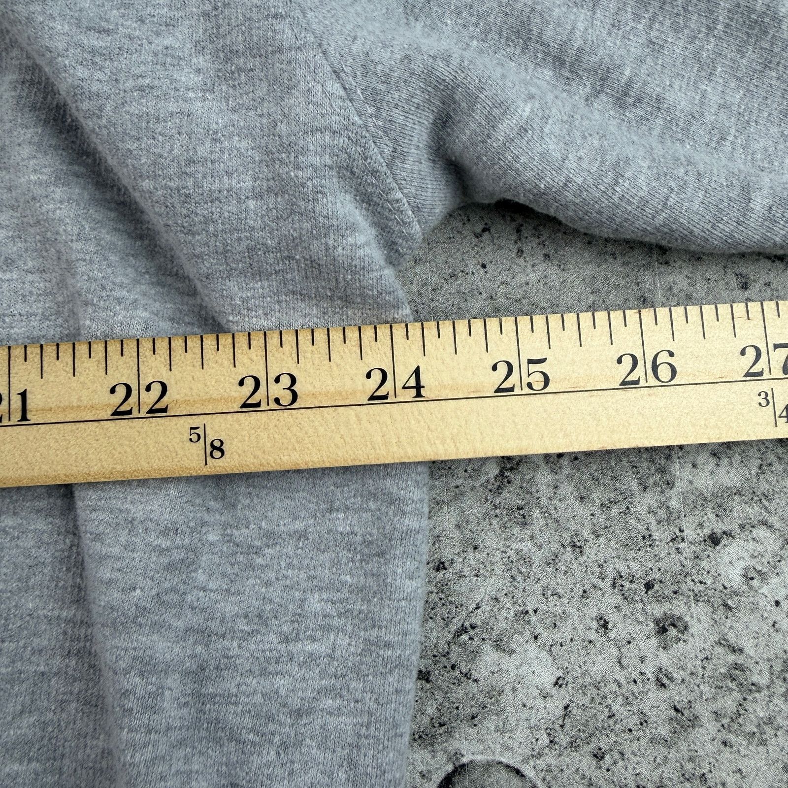 NBA Cleveland Cavaliers Hoodie Size XL Boxy fitY2K Era LeBron Size US XL / EU 56 / 4 - 7 Thumbnail