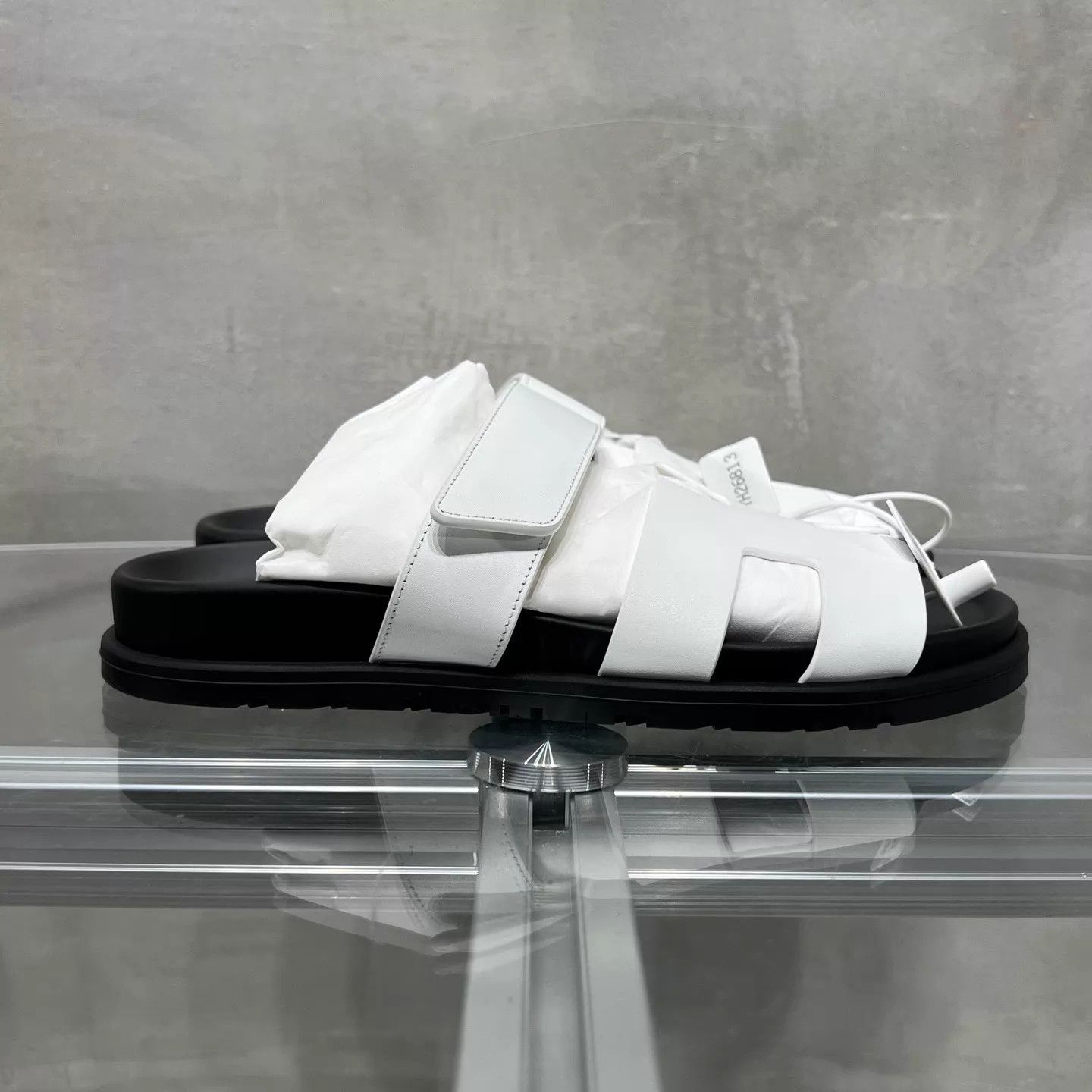 Hermes HERMES Chyper Slippers Black & White Size 37 Size US 6.5 / IT 36.5 - 4 Thumbnail