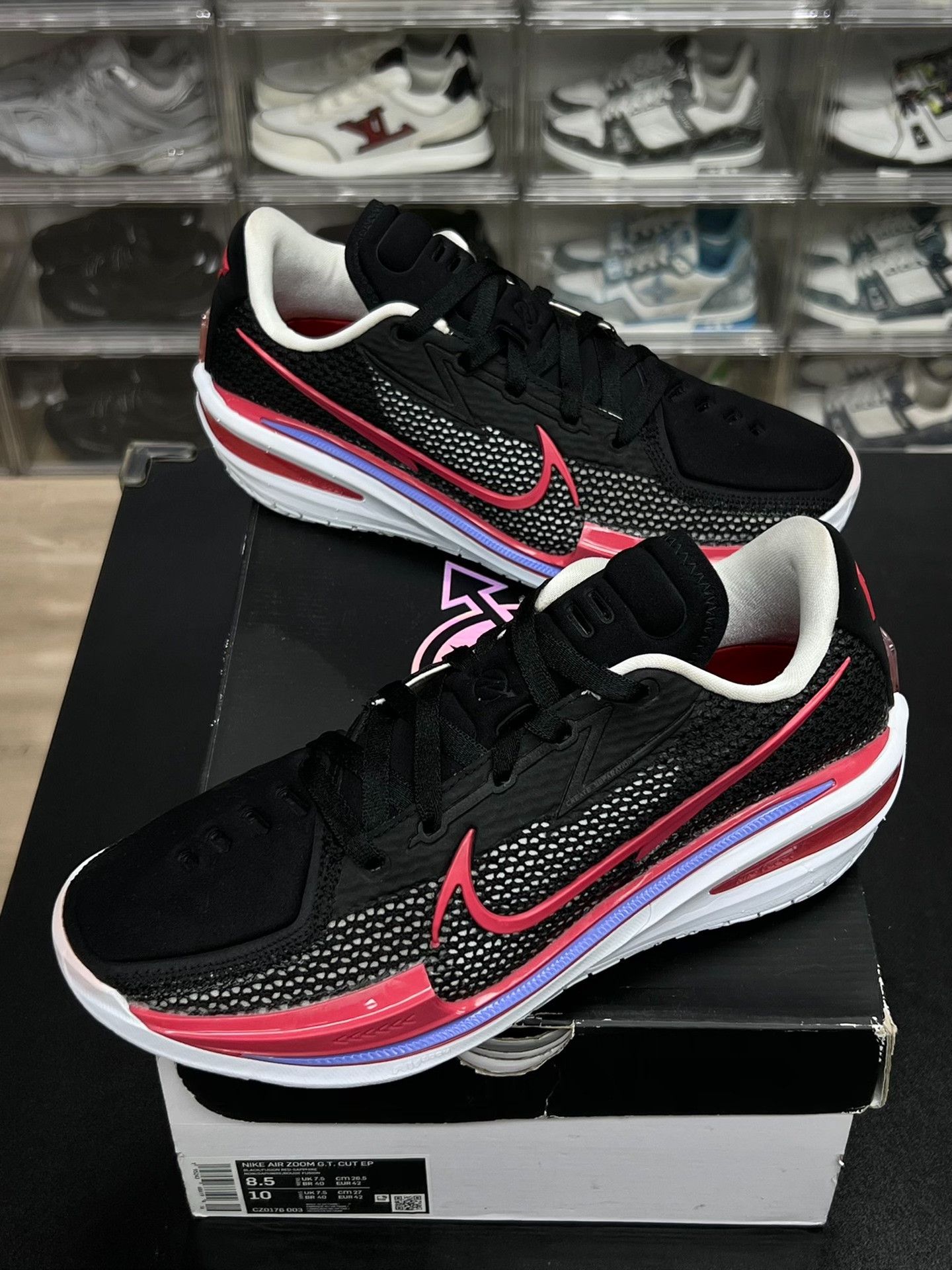Nike Nike Black Lowtop Sneakers 9 Men Size US 9 / EU 42 - 1 Thumbnail