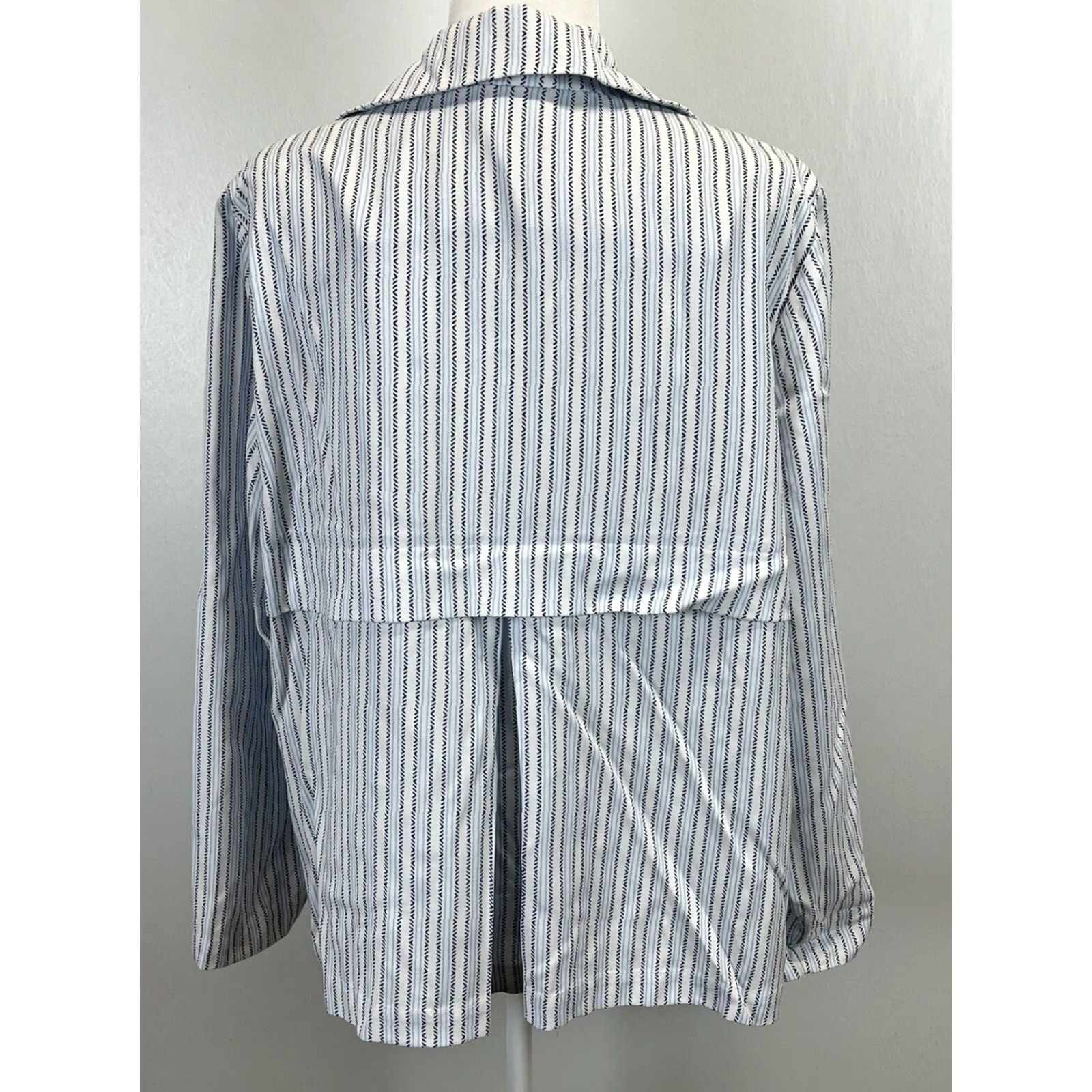 Vintage VINTAGE Chicos Soft Twill Striped Open Front Blazer Jacket Womens XL Blue White Size XL / US 12-14 / IT 48-50 - 3 Thumbnail