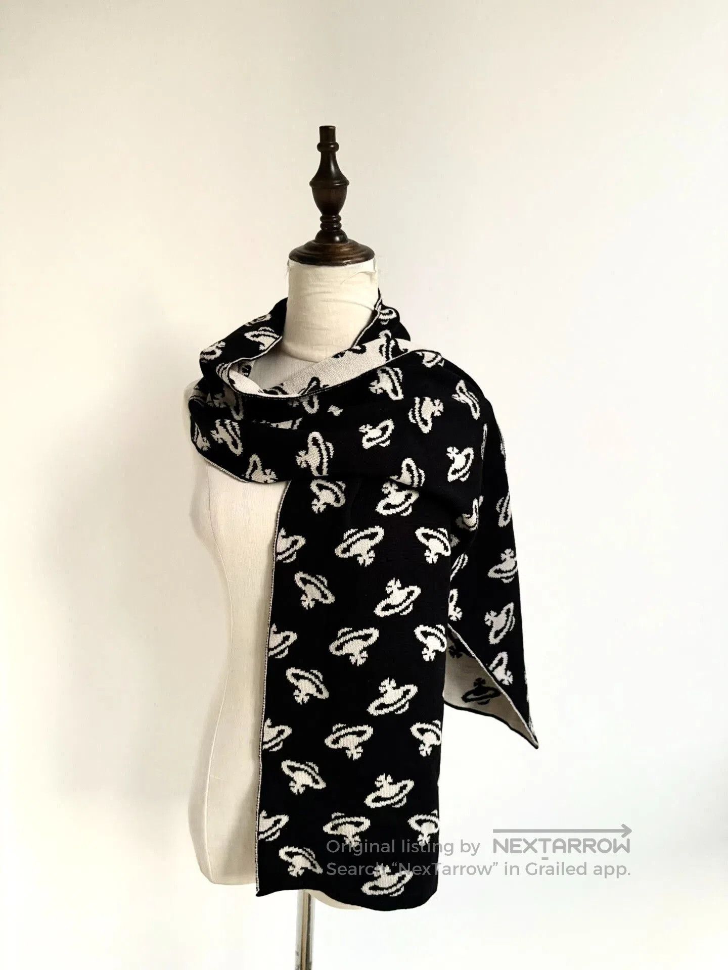 Vivienne Westwood Vivienne Westwood Black and White Scarf. Size ONE SIZE - 3 Thumbnail