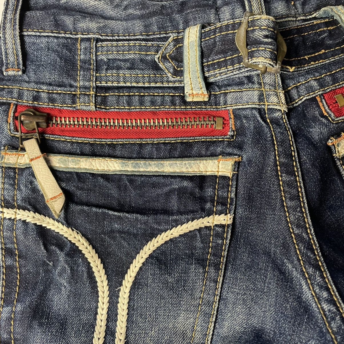 If Six Was Nine × Japanese Brand × Le Grande Bleu (L.G.B.) 🇯🇵 LOLITA WASHED EXOTIC BUCKLE VINTAGE DENIM PANTS Size US 30 / EU 46 - 15 Thumbnail