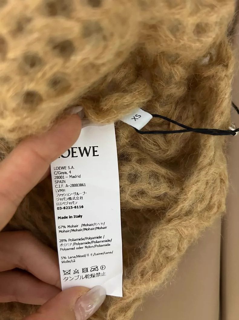 Loewe LOEWE Women's large Logo knit sweater Size XS / US 0-2 / IT 36-38 - 5 Thumbnail
