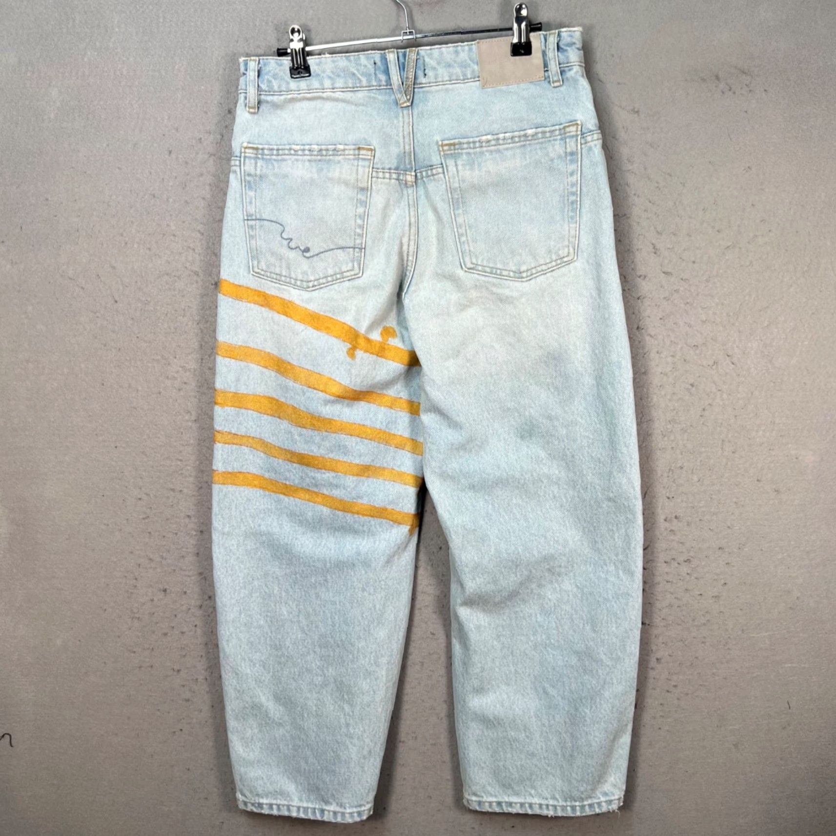 Vintage We The Free Distressed Light Wash Jeans w Yellow Stripe Accent Womens Size 26 Size 26" / US 2 / IT 38 - 2 Thumbnail