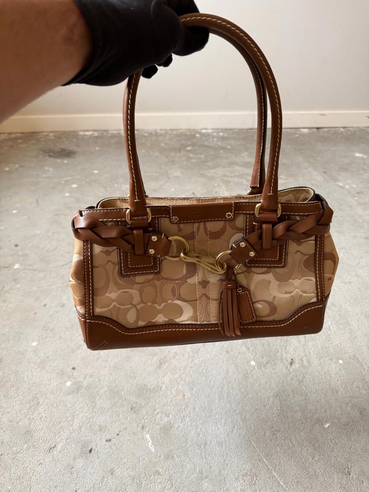 Coach Coach Signature Hampton Clip Shoulder Bag Beige/Brown Size ONE SIZE - 6 Thumbnail
