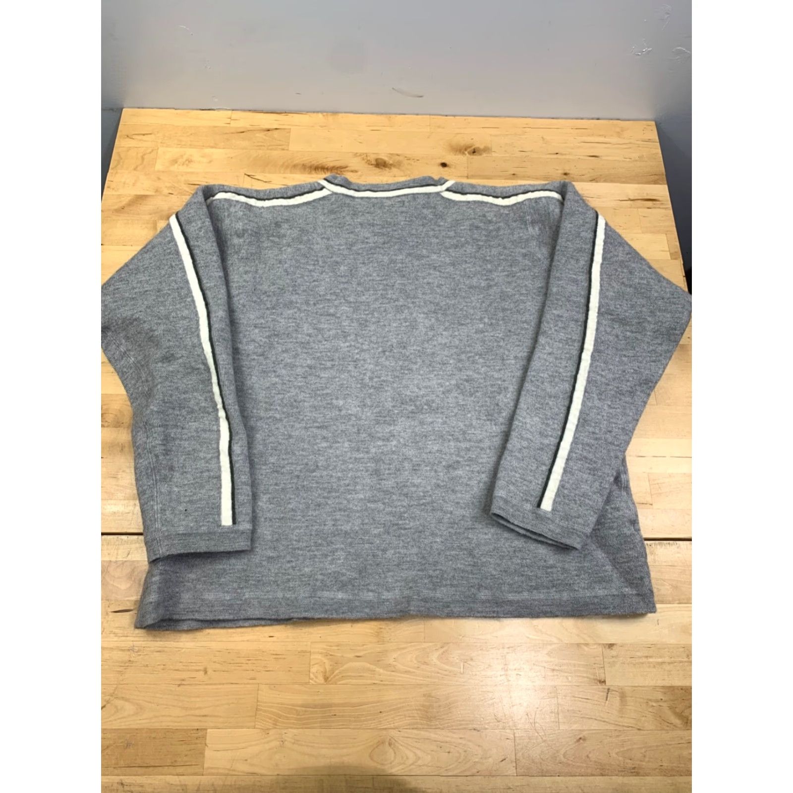 Tommy Hilfiger Tommy Hilfiger Sweater Womens 2XL Gray Wool Blend Crew Neck Size XXL / US 16-18 / IT 52-54 - 6 Thumbnail
