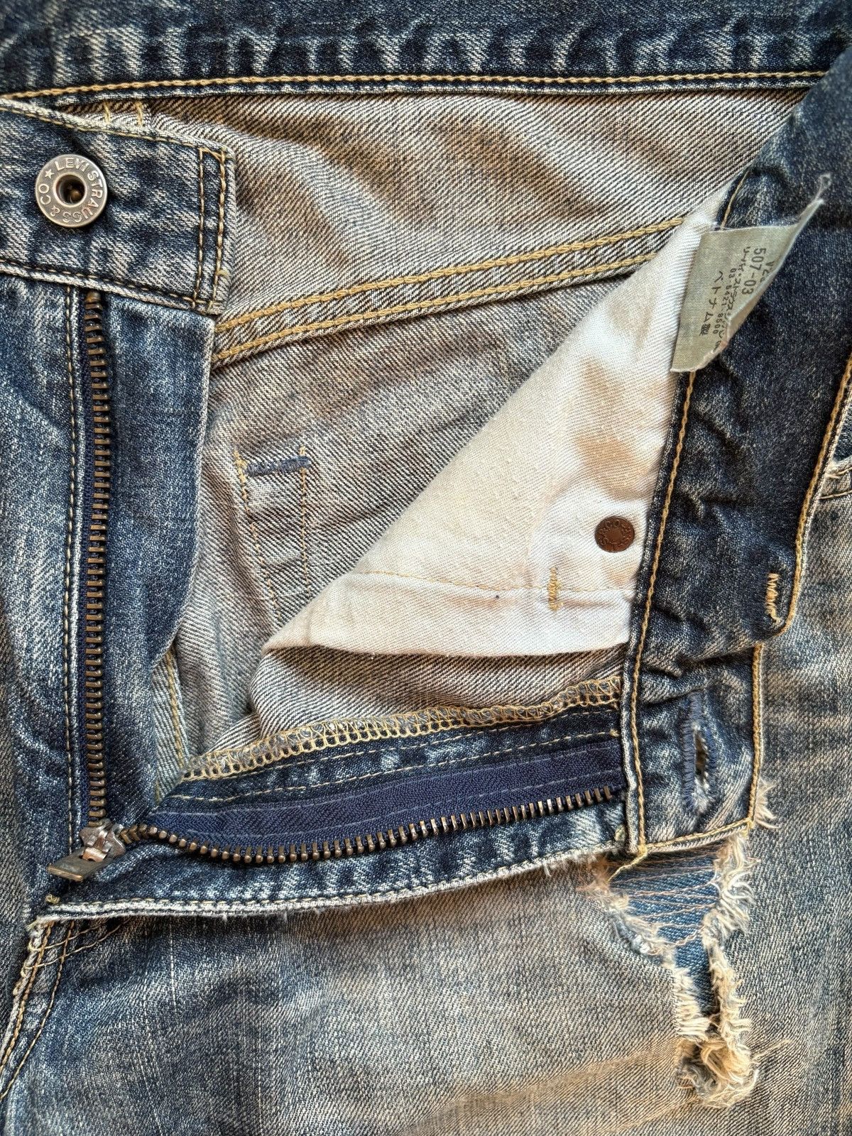 LVC × Levi's × Levi's Vintage Clothing Vintage 90s Levis 507 Patch Mud Wash Distress Rip Flare Jean Size US 31 - 9 Thumbnail