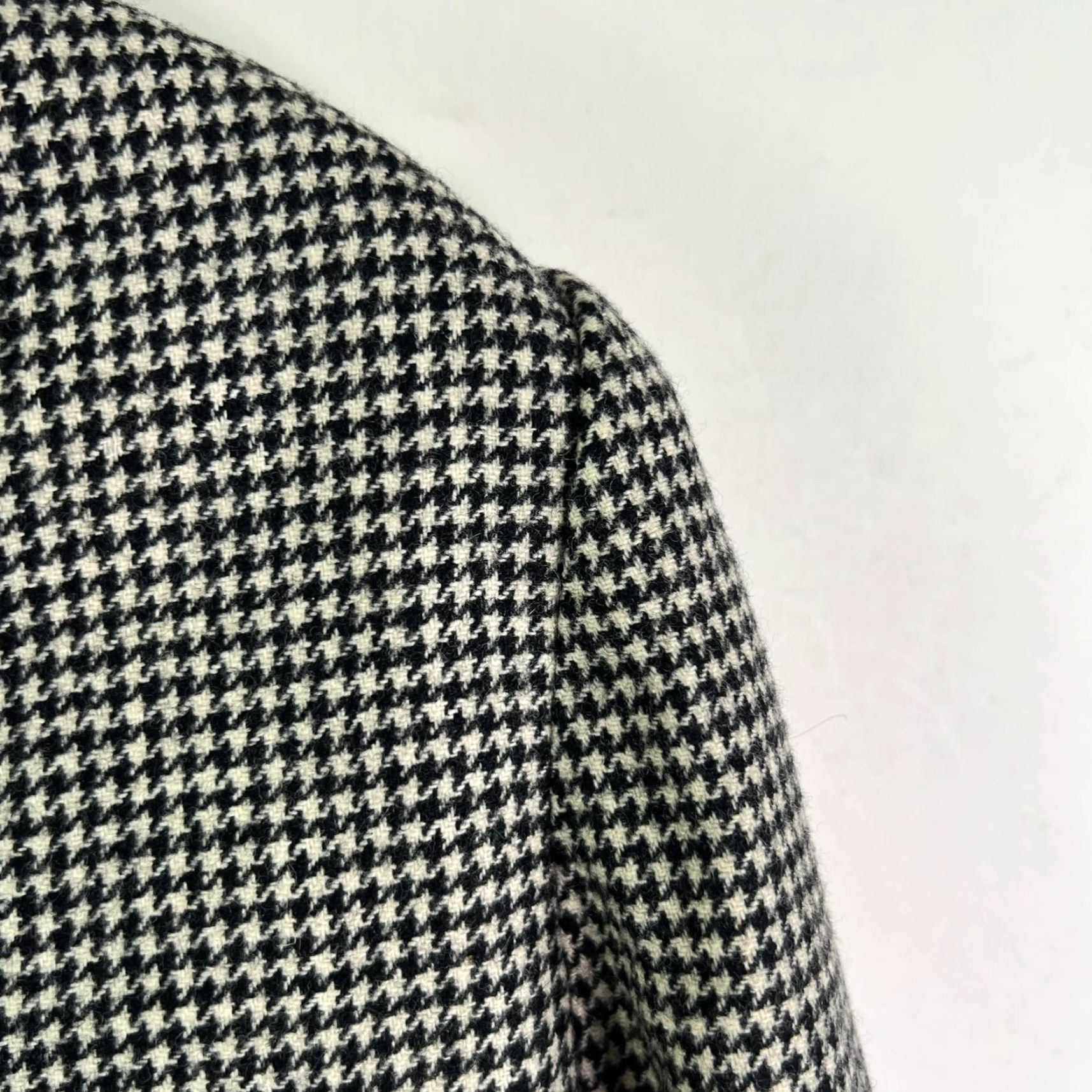 Spellbound VINTAGE Daniel Spellbound Blazer Skirt Set 14 Black/White Houndstooth Wool Blended Blazer Skirt 2 Piece Women Tailored Notch 80s Suit Set Womens Size 36" / US 14 / IT 50 - 2 Thumbnail