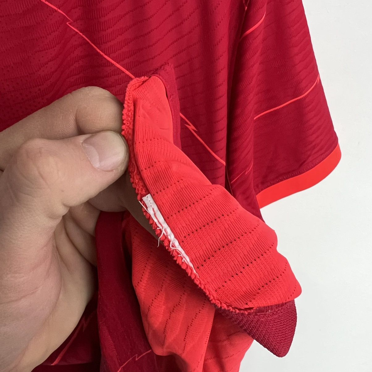 Nike Liverpool 2021 2022 Nike Home Football Shirt Jersey Size US XL / EU 56 / 4 - 12 Thumbnail