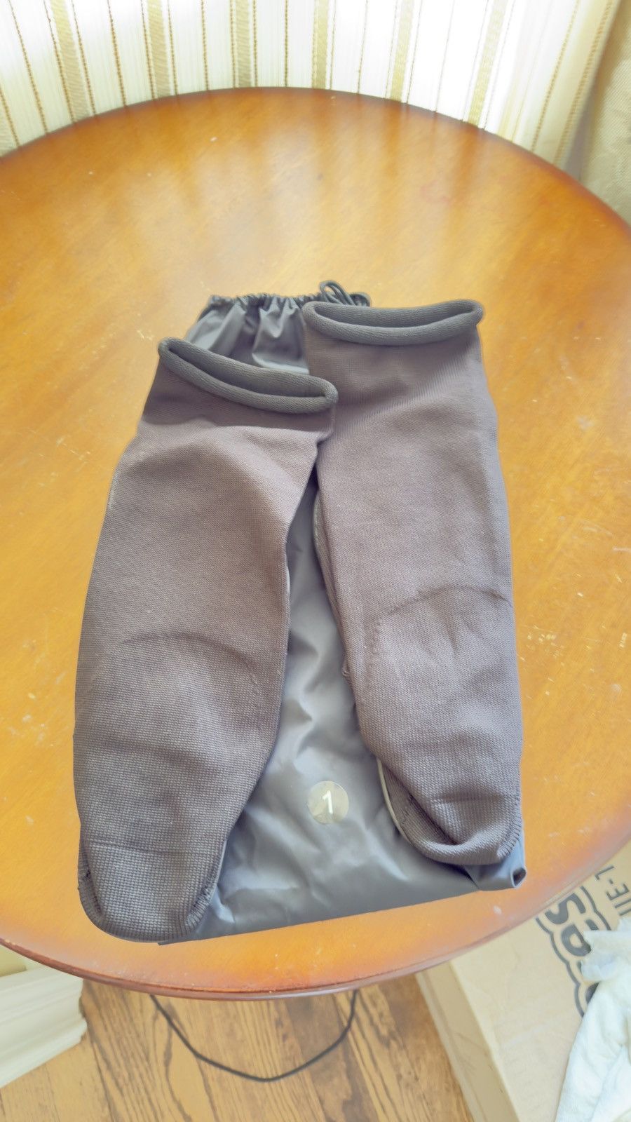 Yeezy YEEZY PODS 1 Size US 9 / EU 42 - 2 Thumbnail
