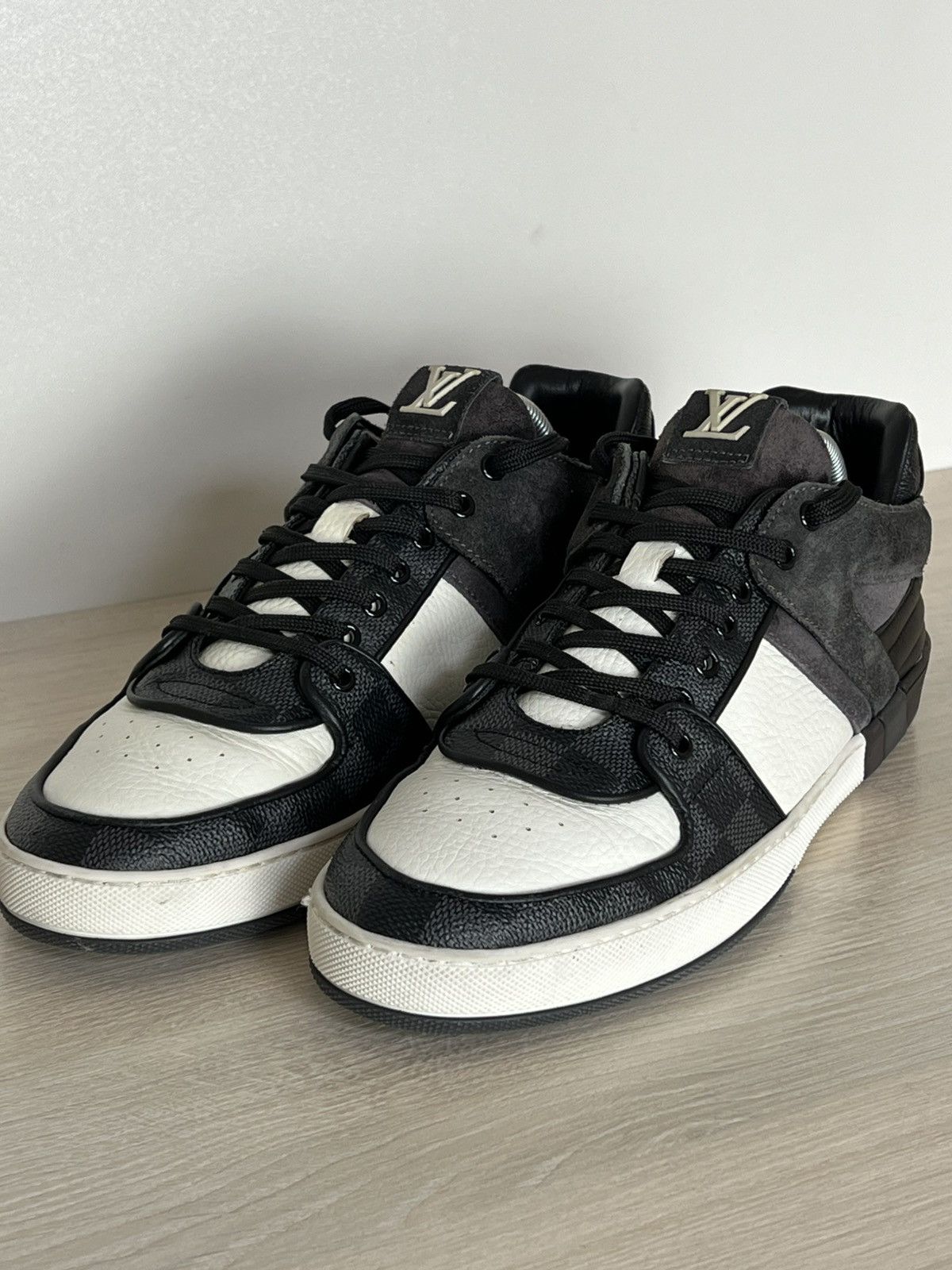 Louis Vuitton Louis Vuitton Archival Damier Leather Suede Sneakers Size US 9 / EU 42 - 3 Thumbnail