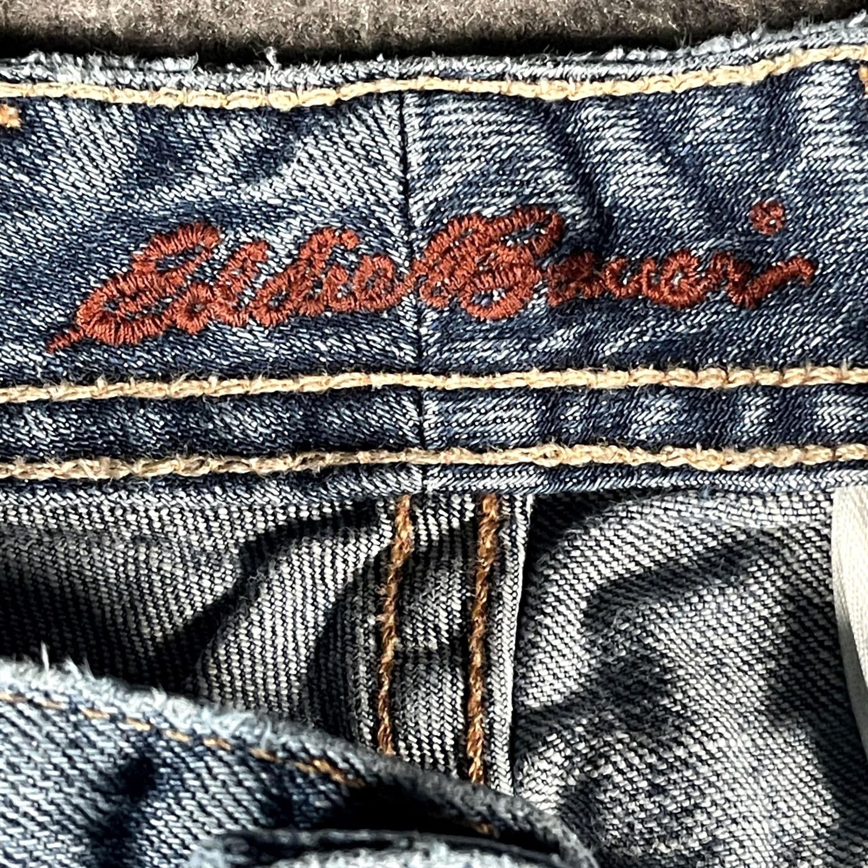 Eddie Bauer VINTAGE Eddie Bauer Jeans Womens 18R Blue Medium Wash 5-Pocket Stretch Denim 30.5 Inseam Womens Jeans Regular Rise 8.5-10.5 in Distressed Size 40" / US 18 - 5 Thumbnail