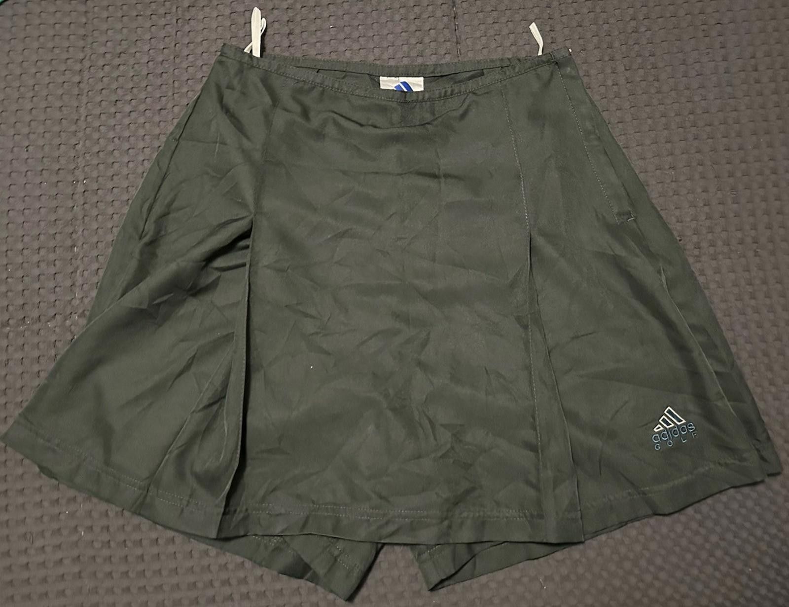 Adidas Vintage Adidas Golf Skirt Shorts Tennis Skort Size 28 Small Size 30" / US 8 / IT 44 - 1 Thumbnail