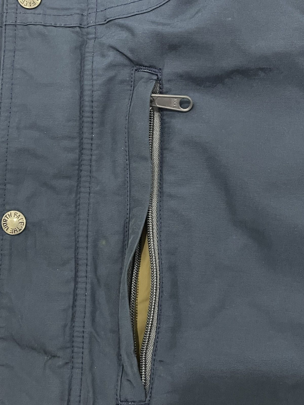 The North Face This is a vintage The North Face down parka in blue with Size US L / EU 52-54 / 3 - 2 Thumbnail