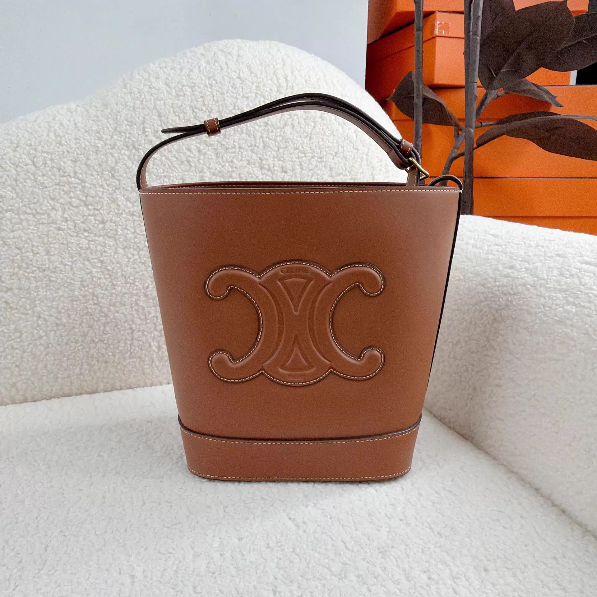 Celine Celine Cuir Triomphe Caramel Small Calfskin Logo Size ONE SIZE - 2 Thumbnail
