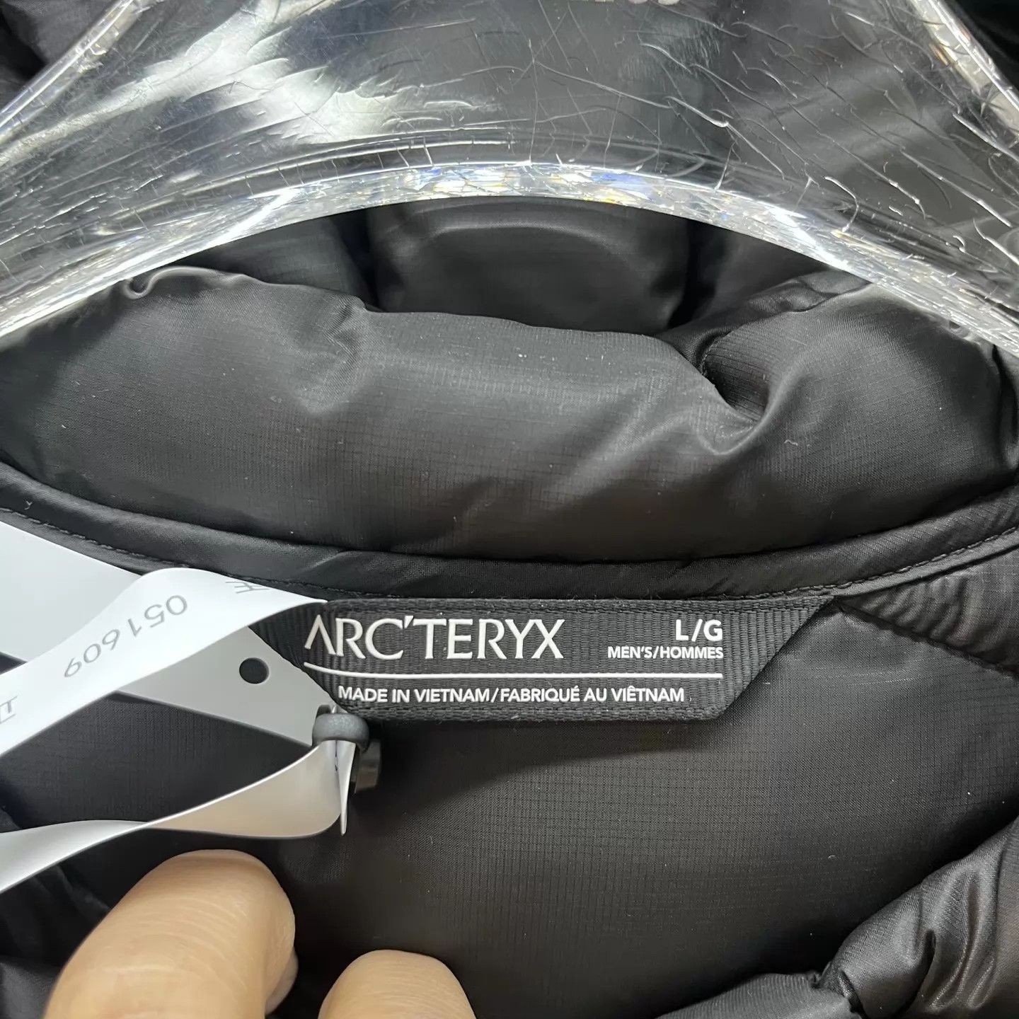 Arc'teryx Arcteryx Cerium HOODY 800 fill down embroidered L mint Size US L / EU 52-54 / 3 - 3 Thumbnail
