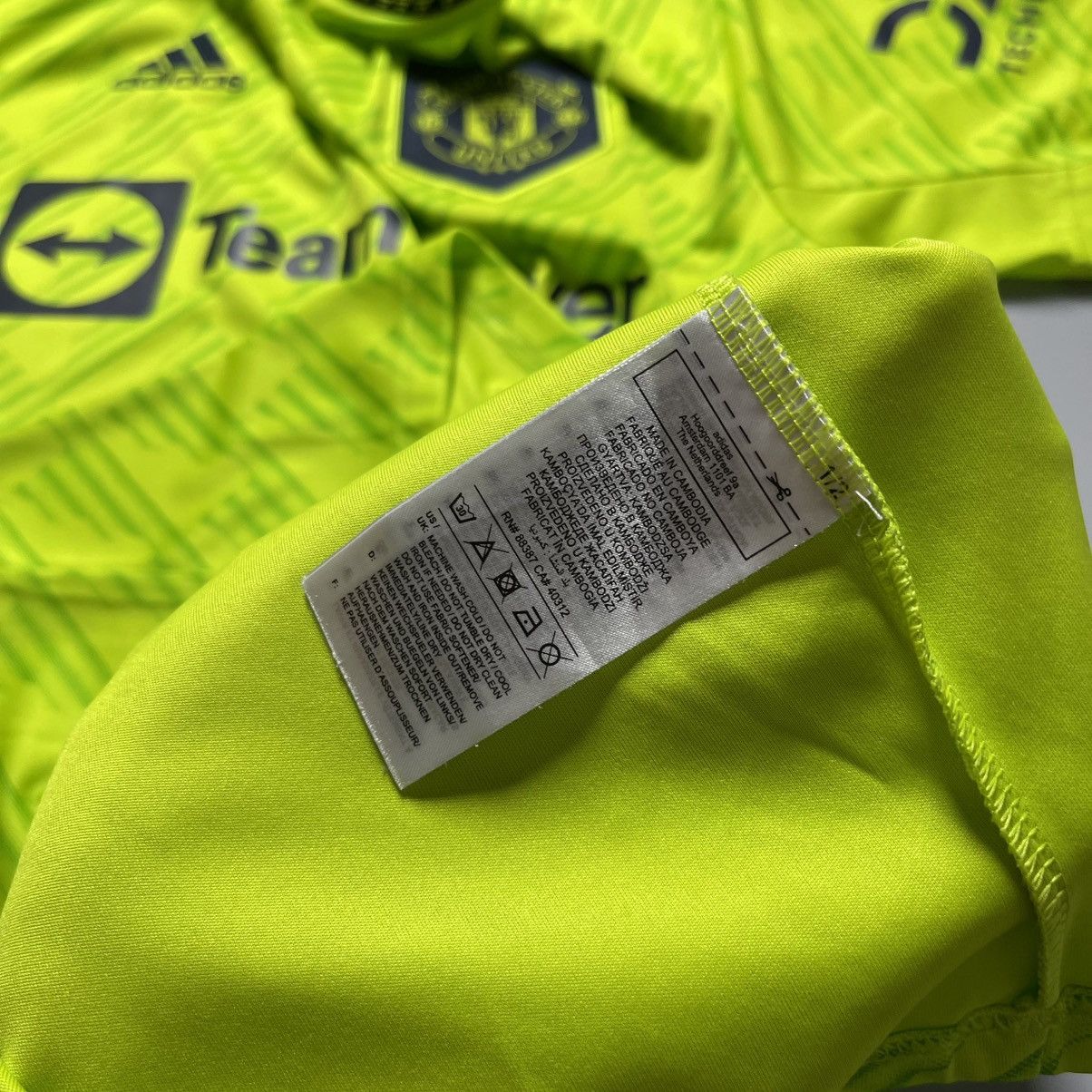 Adidas MAN UNITED ADIDAS 2022/2023 FOOTBALL THIRD JERSEY #7 RONALDO Size US S / EU 44-46 / 1 - 9 Thumbnail