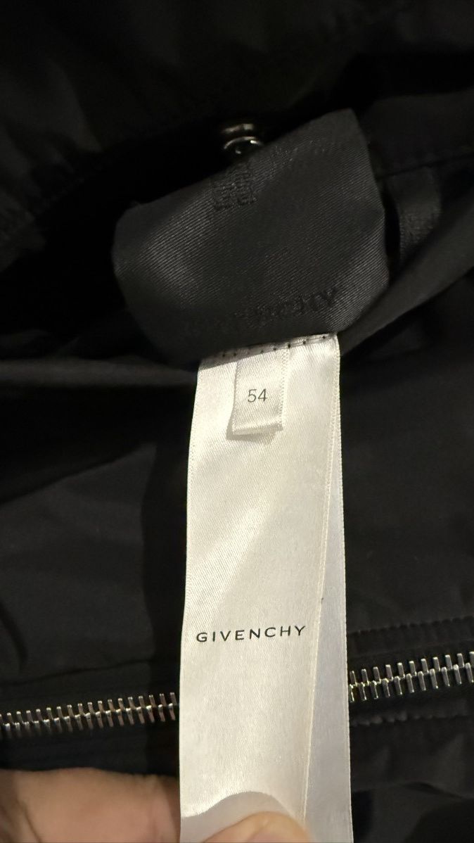 Givenchy Givenchy Oversized Faux Fur Reversible Bomber Size US L / EU 52-54 / 3 - 8 Thumbnail