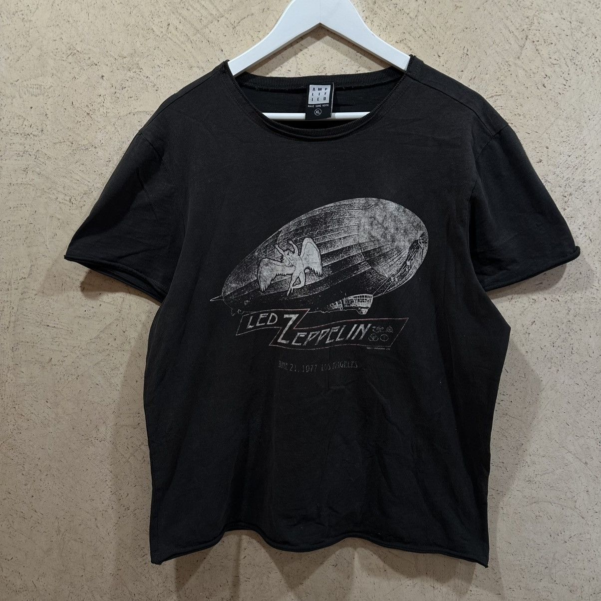 Band Tees Vintage Led Zeppelin T-Shirt 2011 Size US XL / EU 56 / 4 - 1 Thumbnail