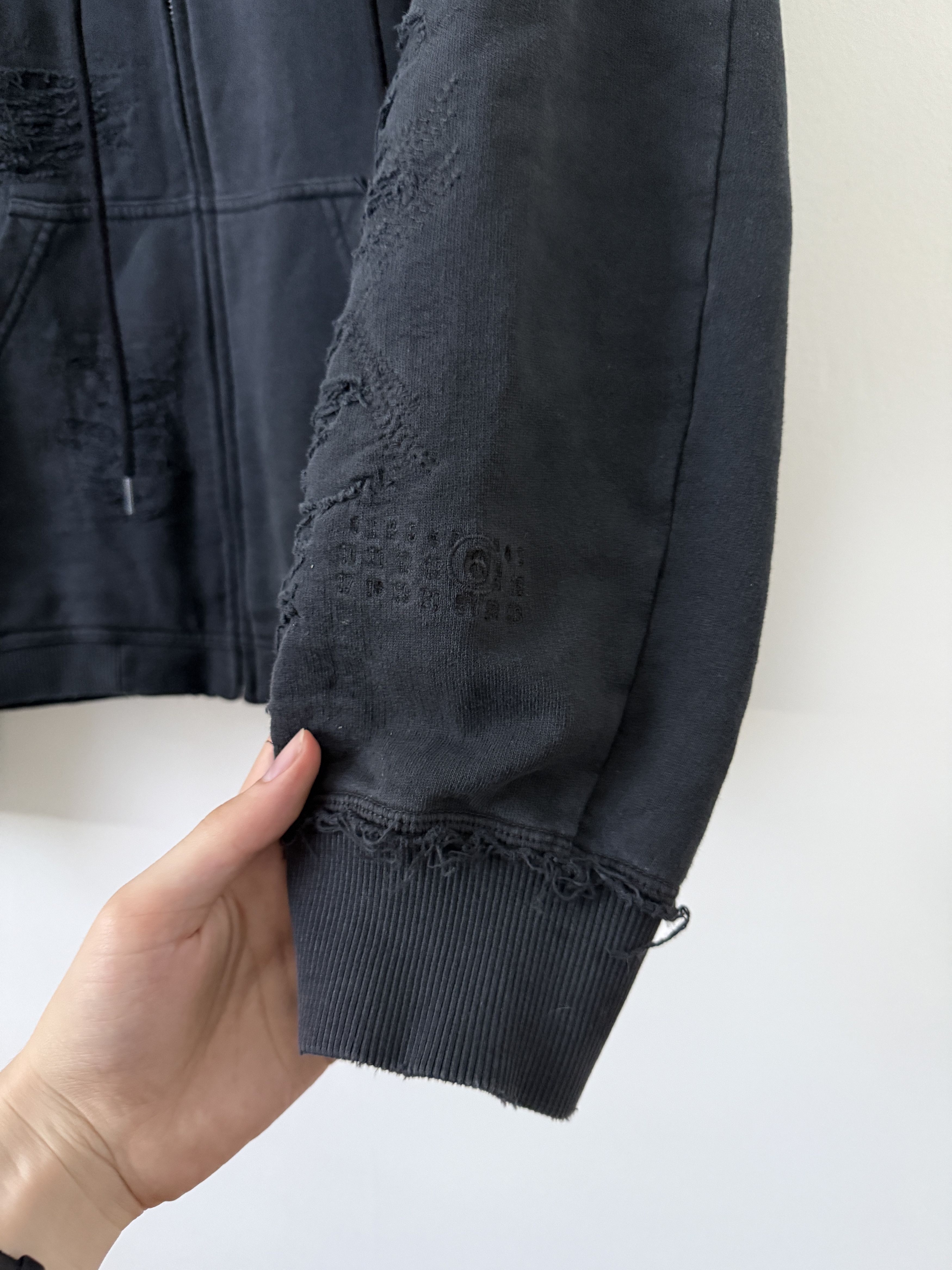Maison Margiela MM6 Distressed Hoodie Size US XS / EU 42 / 0 - 10 Thumbnail