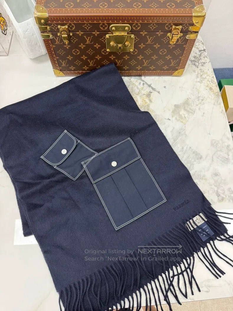 Hermes Hermes 100% Cashmere Blue Pocket Scarf Shawl Size ONE SIZE - 3 Thumbnail