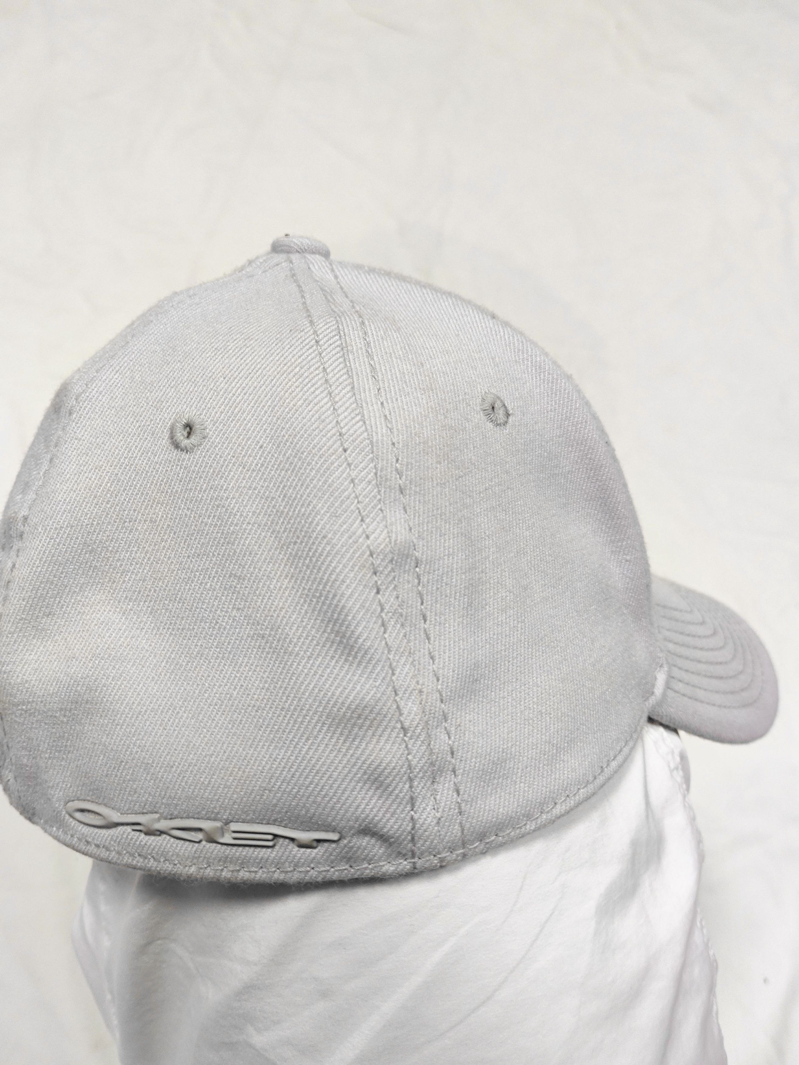 Oakley Vintage OAKLEY SOFTWARE Metallic Logo Gorpcore Baseball Cap Size ONE SIZE - 2 Thumbnail