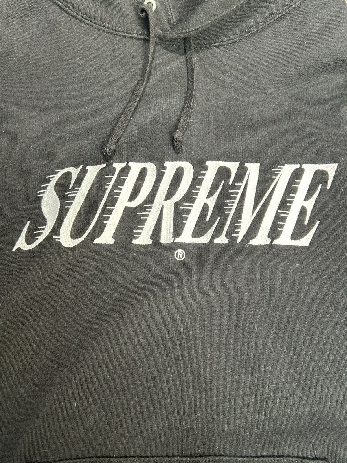 Supreme Supreme Logo Hoodie Size US XL / EU 56 / 4 - 2 Thumbnail