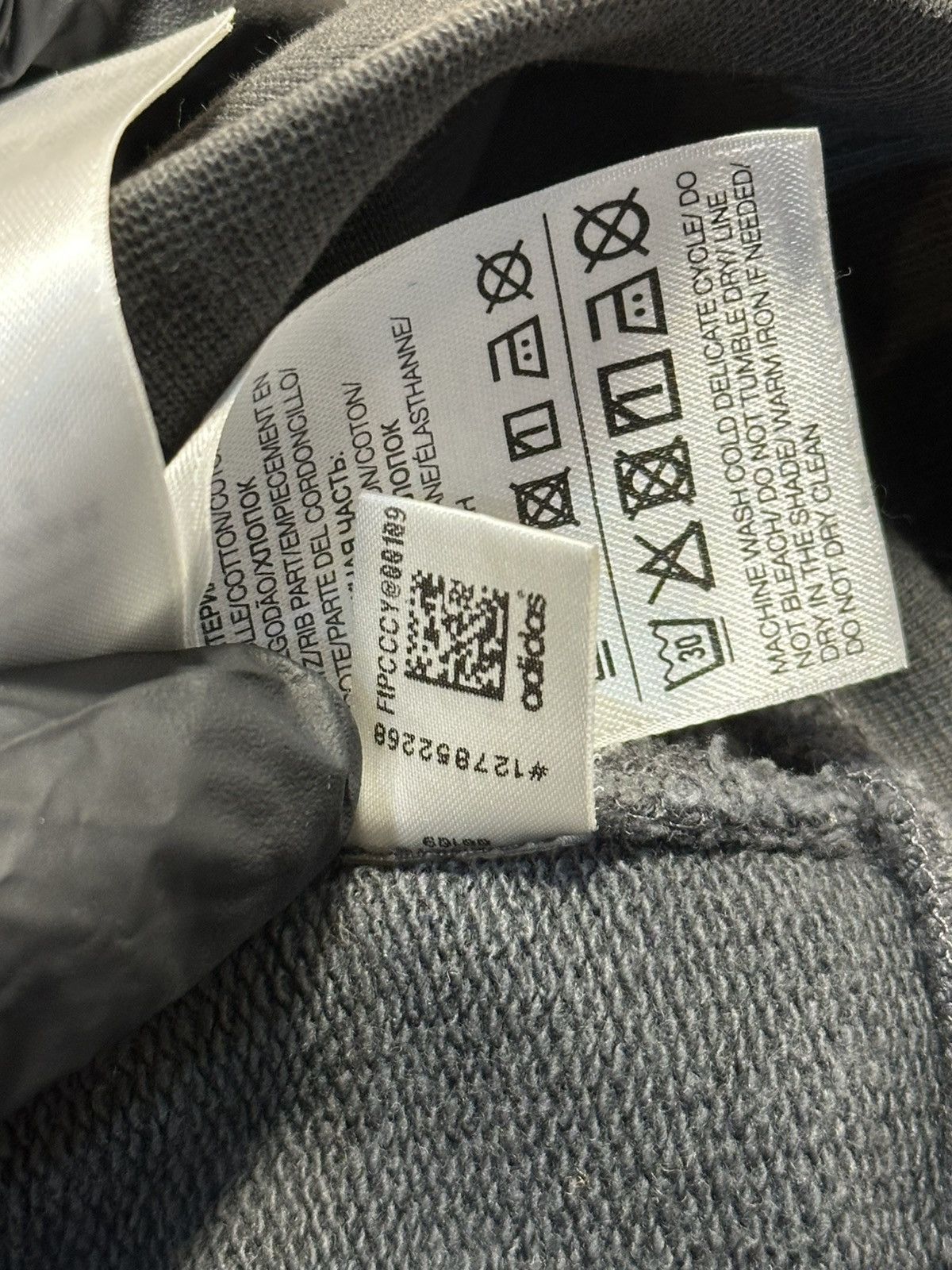 Y-3 Y-3 brand zip-up hoodie in a dark grey color. Size US M / EU 48-50 / 2 - 19 Thumbnail