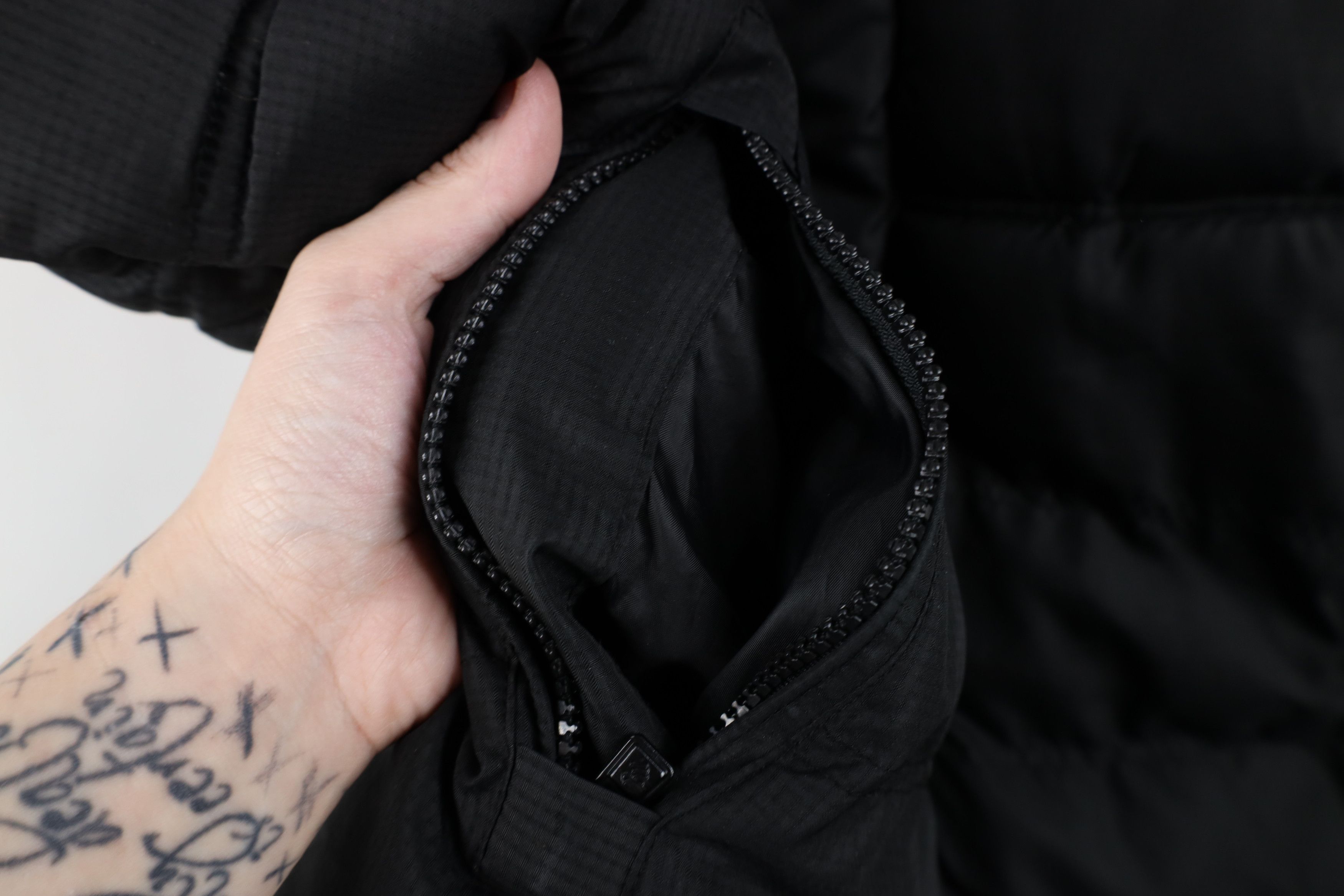 Rocawear Vintage Rocawear Full Zip Hooded Puffer Vest Jacket Black Size US XXL / EU 58 / 5 - 8 Thumbnail