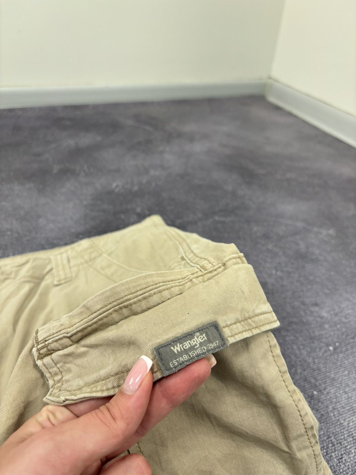 Vintage Vintage Wrangler Y2K Utility Hype USA Baggy Cargo Shorts Size US 40 / EU 56 - 10 Thumbnail