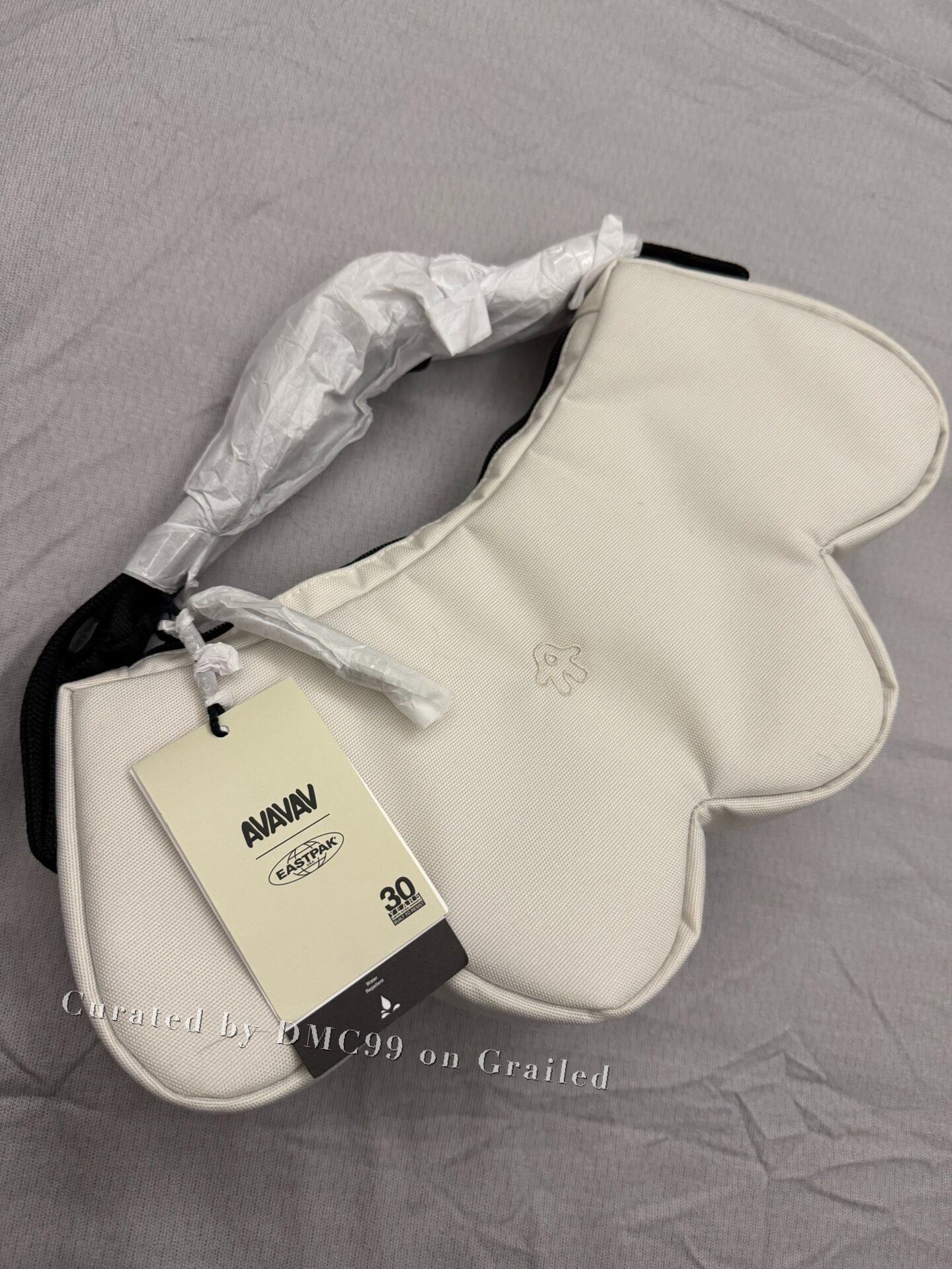 Avavav Eastpak Collaboration Hand Shoulder Bag in White, Women's — image 3 of 5