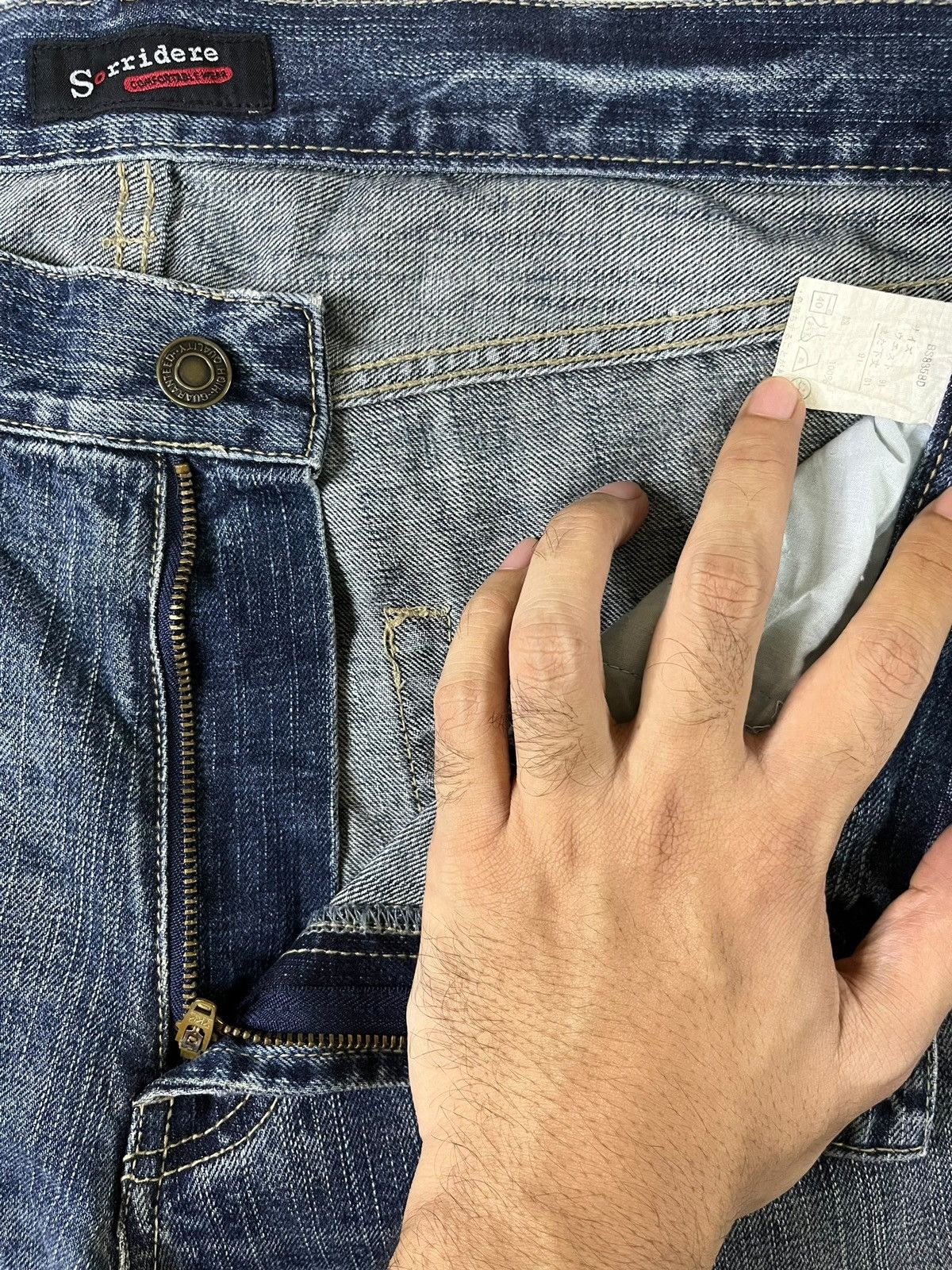 Japanese Brand Vintage Japanese Brand Bleached Style Distressed Baggy Jeans Size US 37 - 9 Thumbnail