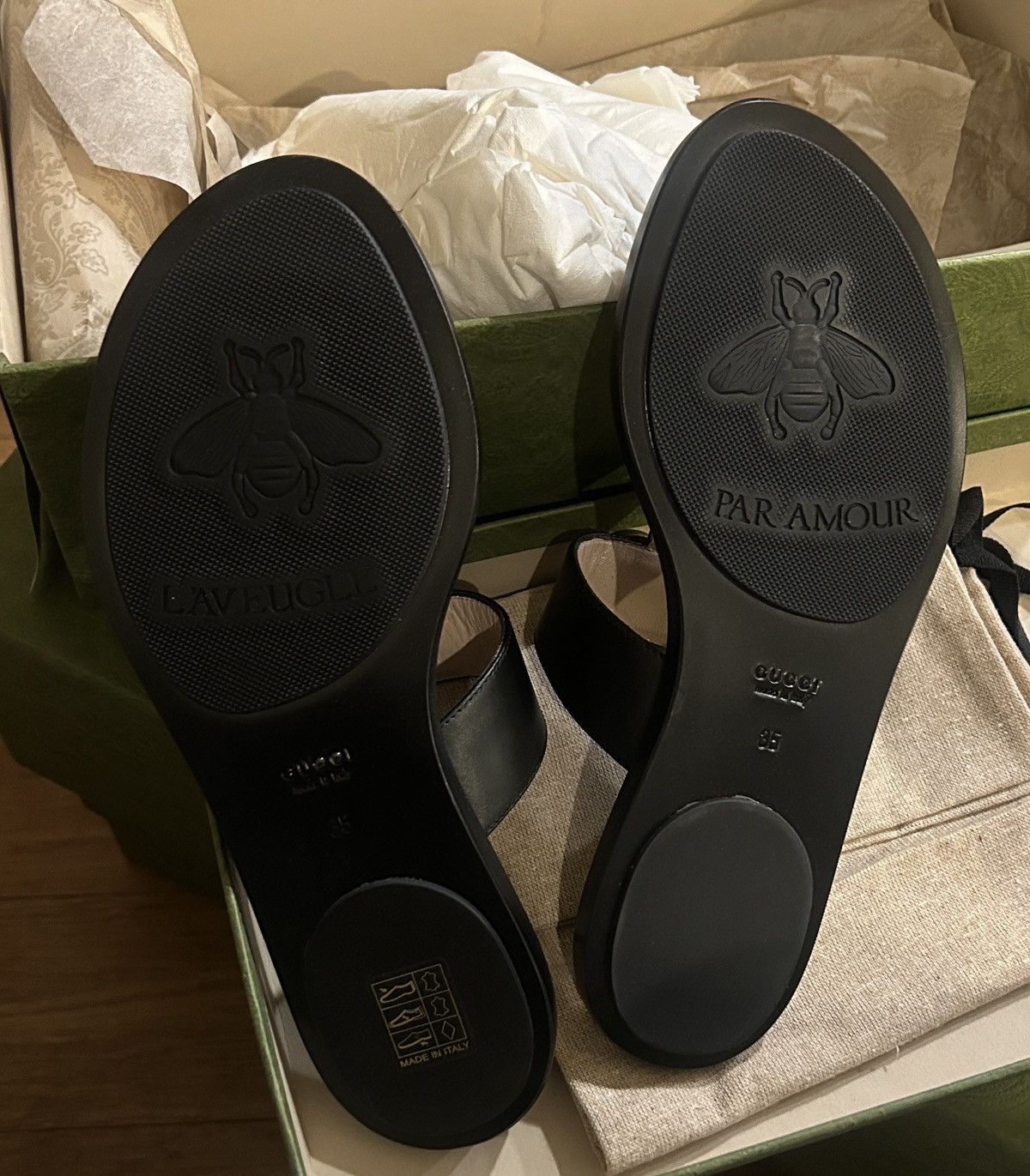 Gucci Gucci Women’s Thong Leather Sandal with Double G Lifford Size US 5 / IT 35 - 6 Thumbnail