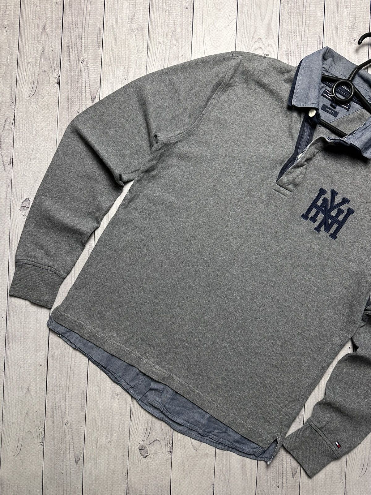 Tommy Hilfiger × Vintage Vintage Tommy Hilfiger rugby jersey size M logo Size US M / EU 48-50 / 2 - 2 Thumbnail