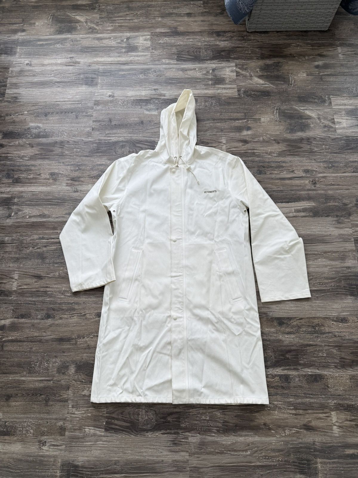 Vetement FW17 Logo Hooded Parka