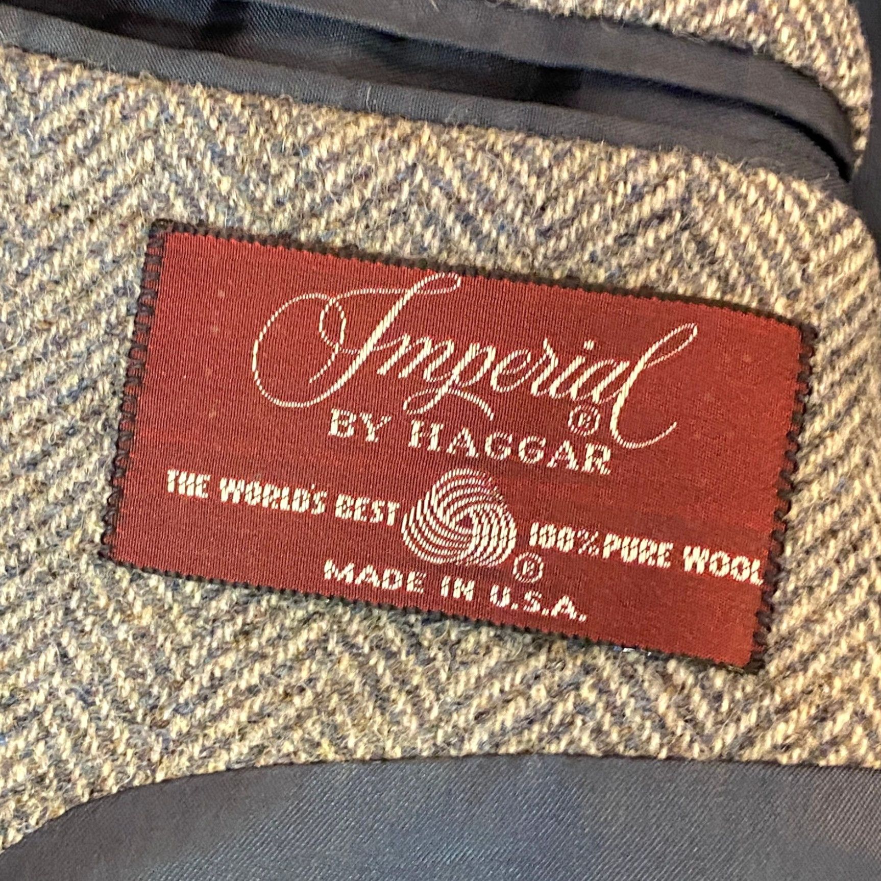 Haggar VINTAGE Haggar Imperial Herringbone Blazer Mens 46L Wool Tweed Wool Sport Coat Gray Blazer Long Button Notch 100% Wool Casual Business Menswear Size 46R - 3 Thumbnail