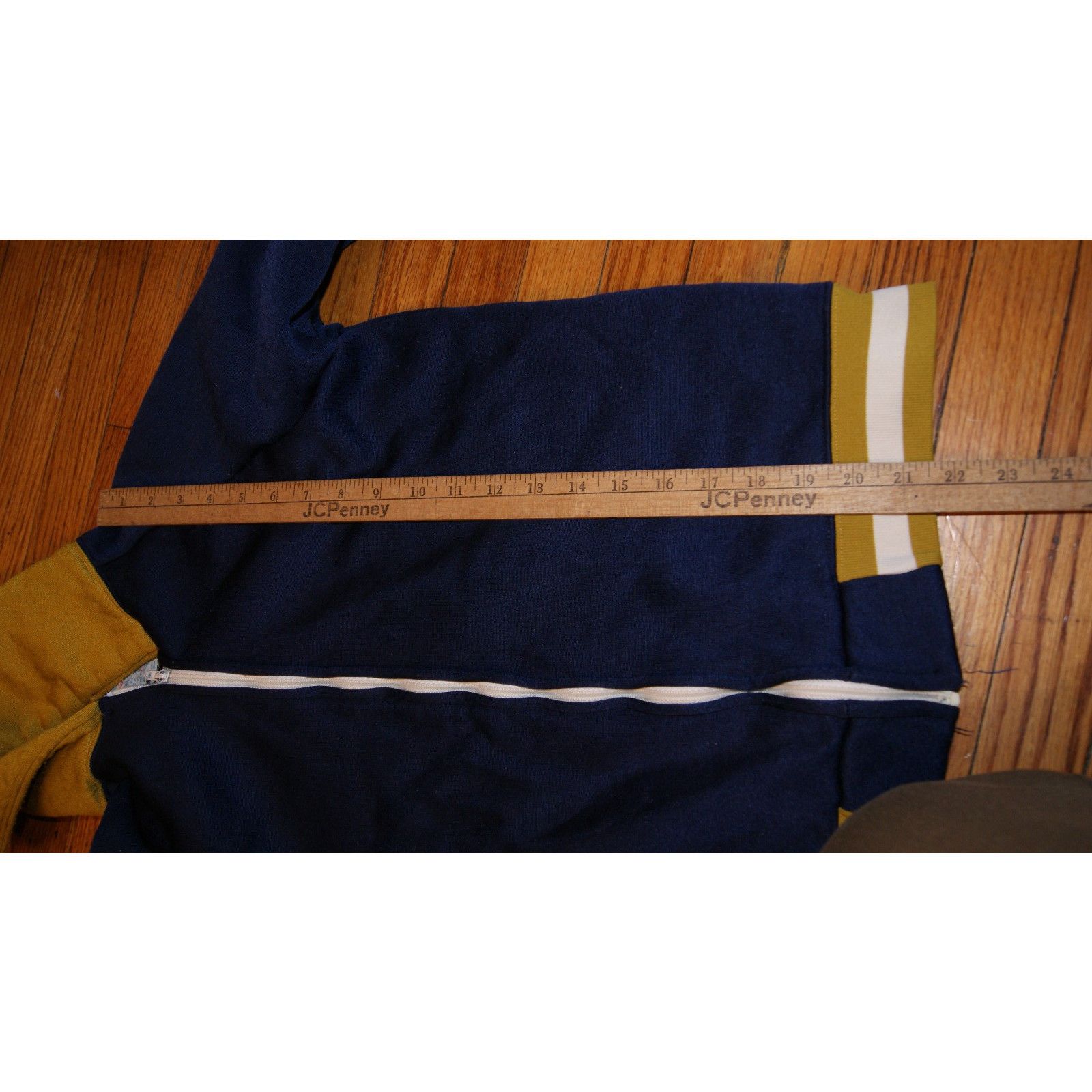 Champion VTG Champion Zip Coat Hoodie M Varsity Zipped Hood Nylon Size US M / EU 48-50 / 2 - 10 Thumbnail