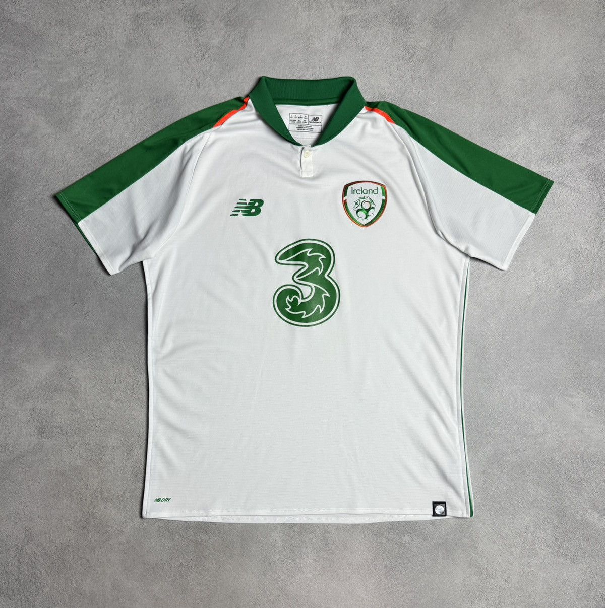 New Balance Ireland 2018 2019 Away Shirt Soccer Jersey New Balance Size US L / EU 52-54 / 3 - 1 Thumbnail