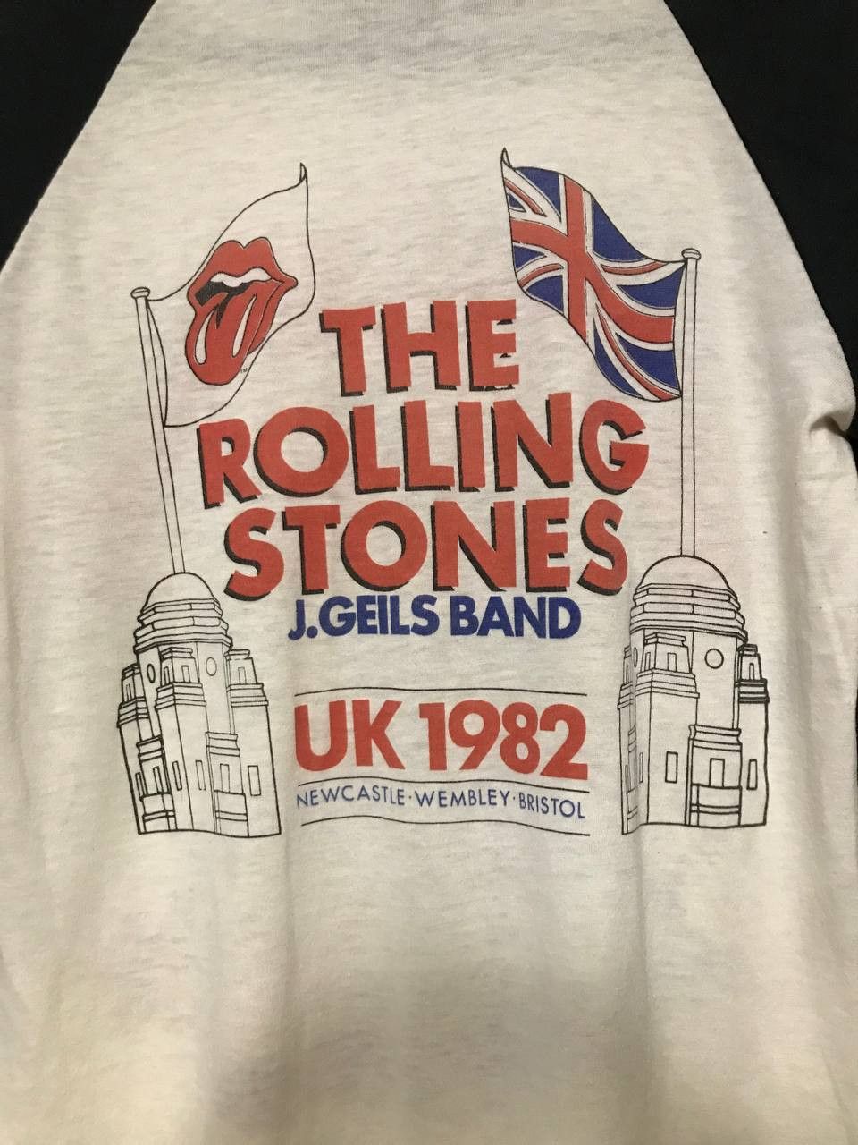The Rolling Stones Vintage 1982 The Rolling Stones EU 82 Raglan Tour Shirt USA Size M / US 6-8 / IT 42-44 - 4 Thumbnail